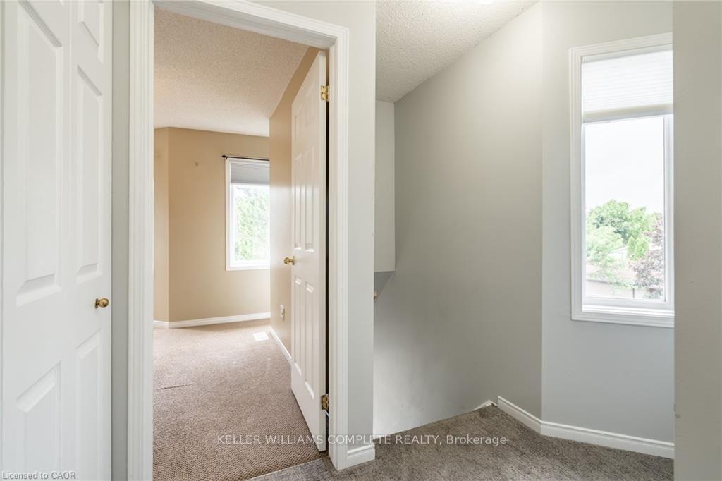Photo 14 of Unit 1, 266 Limeridge Road E, Hamilton, Bruleville — HOMEH