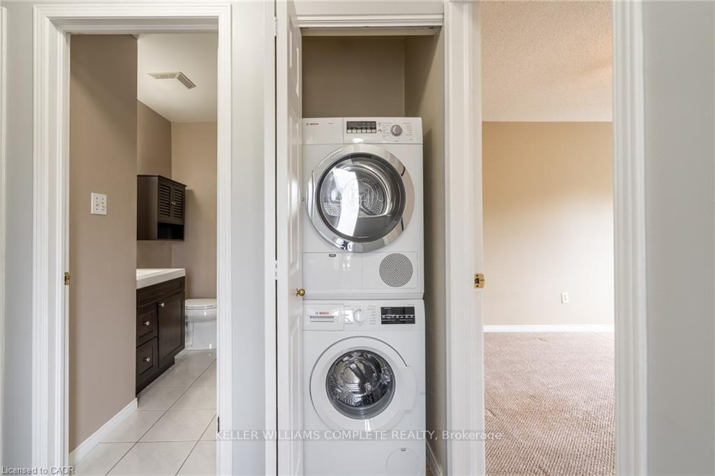 Photo 25 of Unit 1, 266 Limeridge Road E, Hamilton, Bruleville — HOMEH