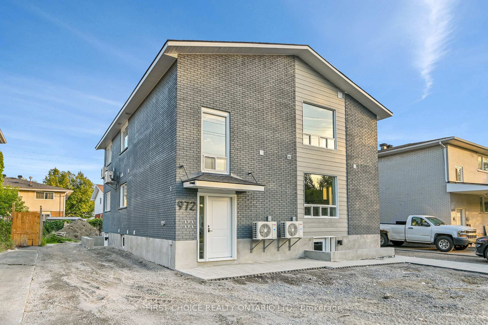 Photo of 972 Dynes Road