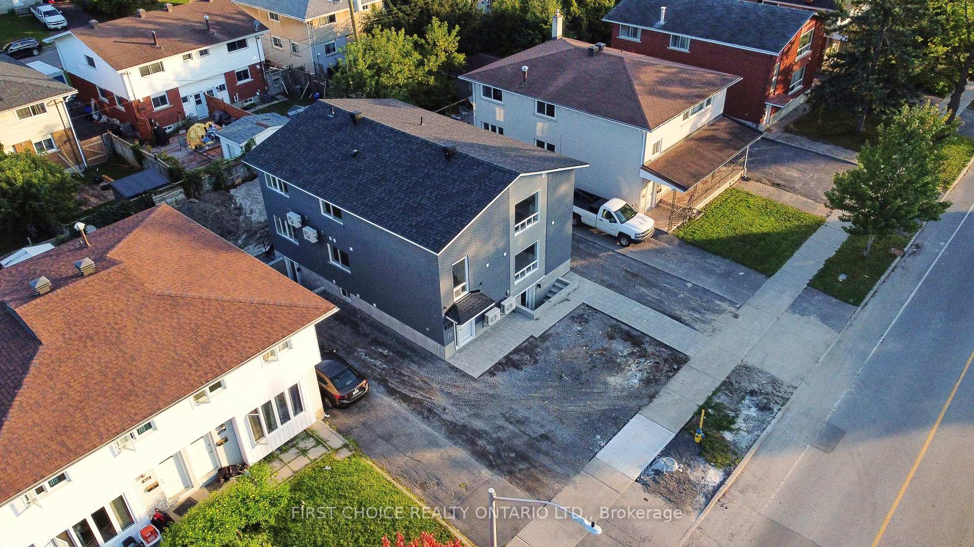 Photo 2 of 972 Dynes Road, Ottawa, Carleton Square — HOMEH