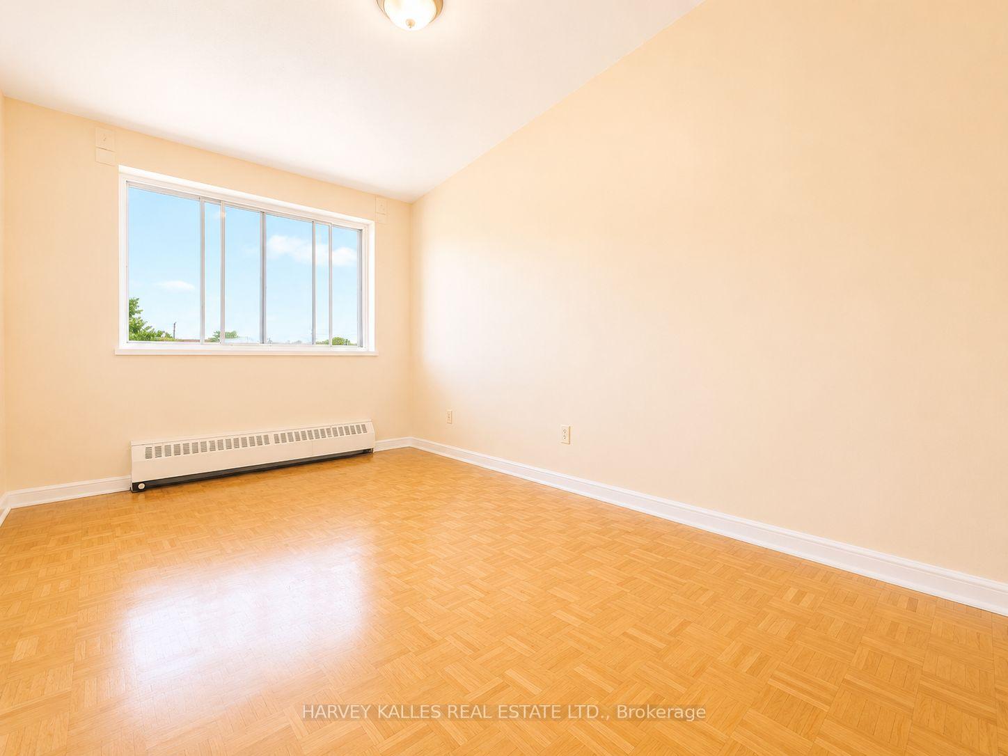 Photo 12 of Unit 305, 80 Blackfriar Avenue, Etobicoke, Kingsview Village-The Westway — HOMEH