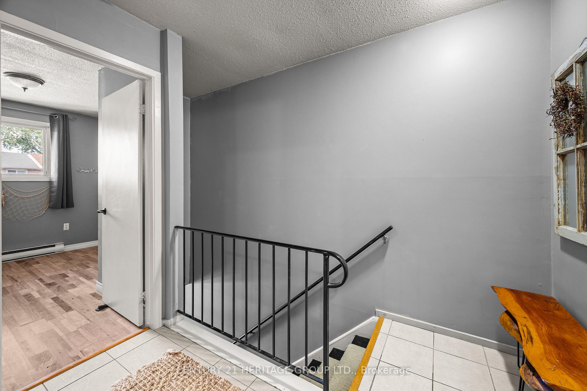 Photo 16 of 173 Rosemund Crescent, Kingston, West of Sir John A. Blvd — HOMEH