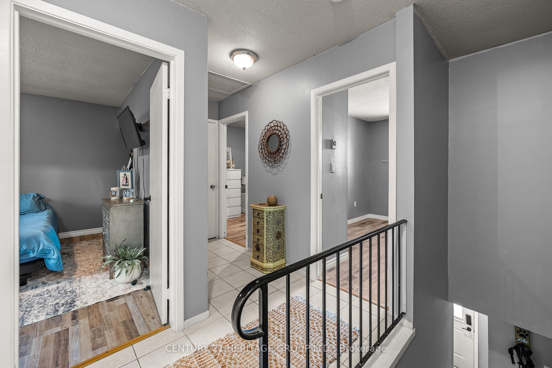Photo 17 of 173 Rosemund Crescent, Kingston, West of Sir John A. Blvd — HOMEH