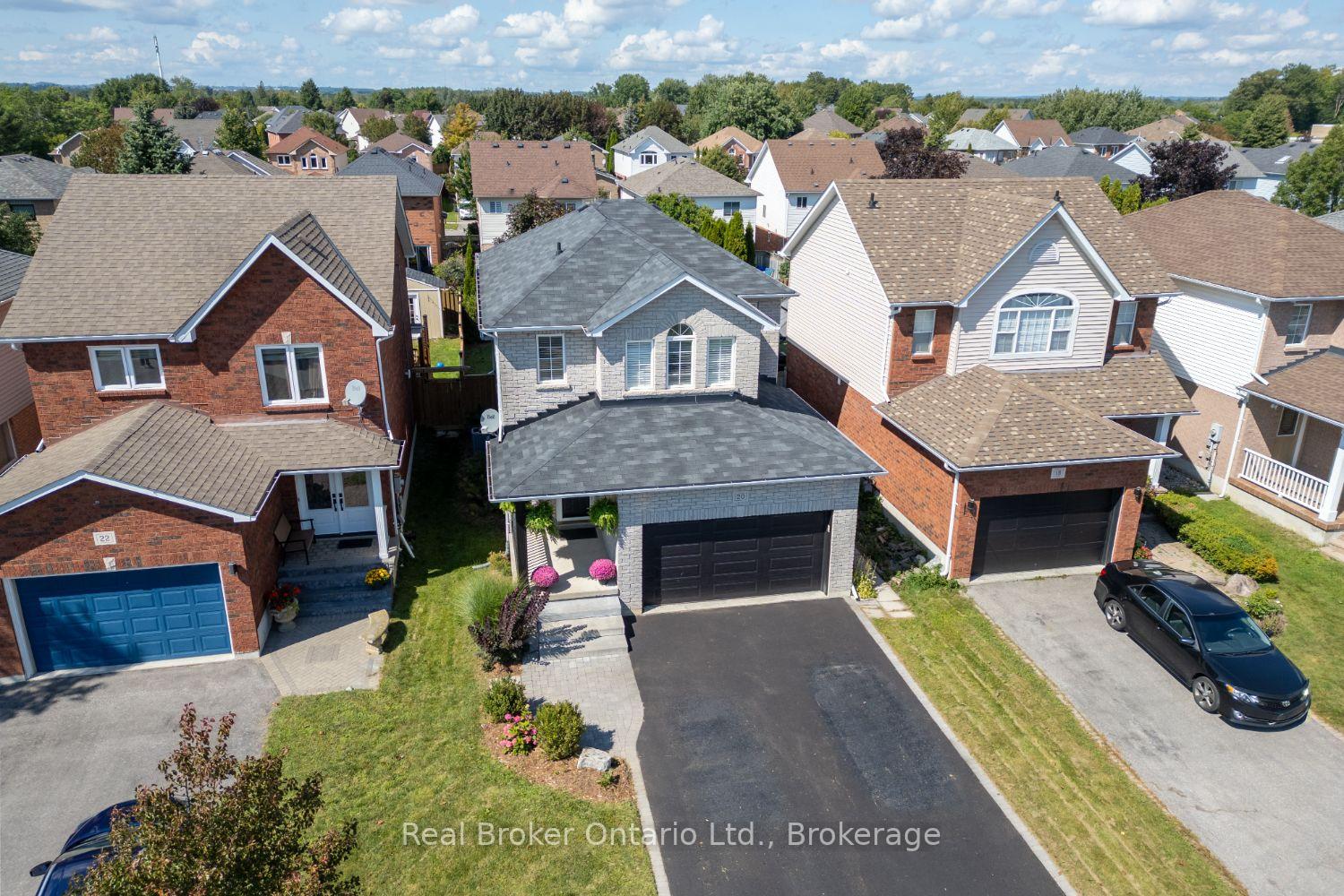 Photo 3 of 20 Wilkins Crescent, Clarington, Courtice — HOMEH