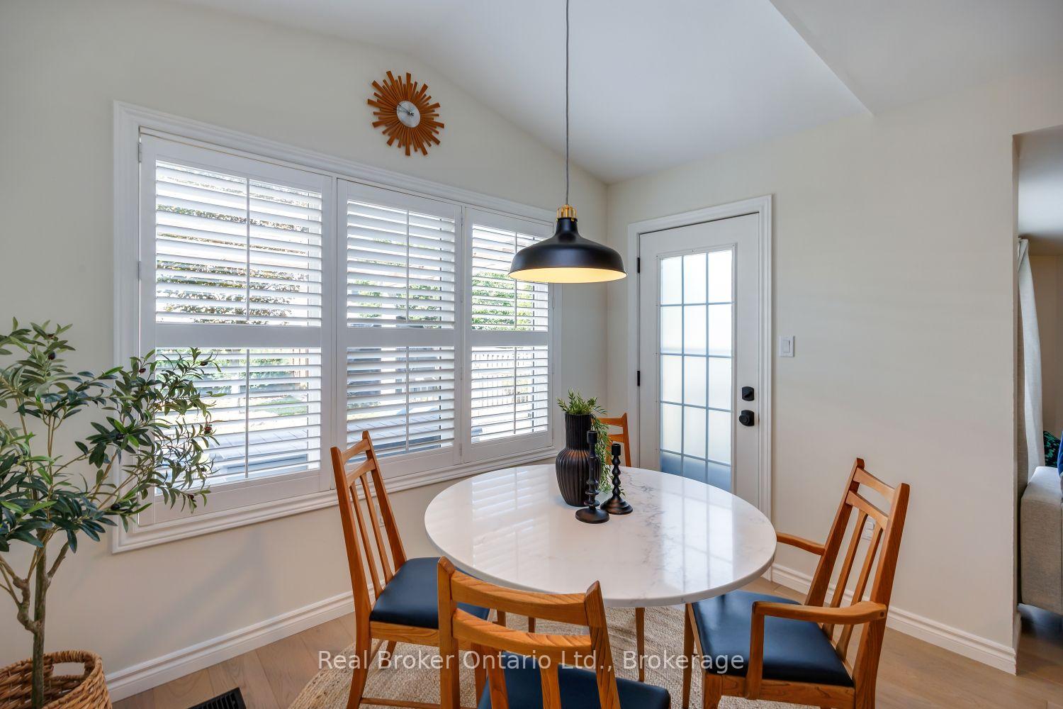 Photo 17 of 20 Wilkins Crescent, Clarington, Courtice — HOMEH