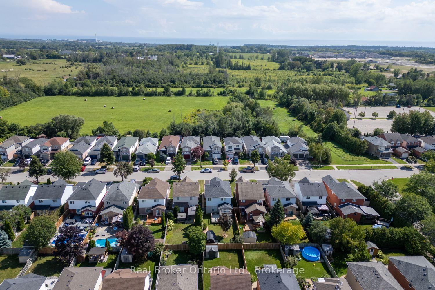 Photo 41 of 20 Wilkins Crescent, Clarington, Courtice — HOMEH
