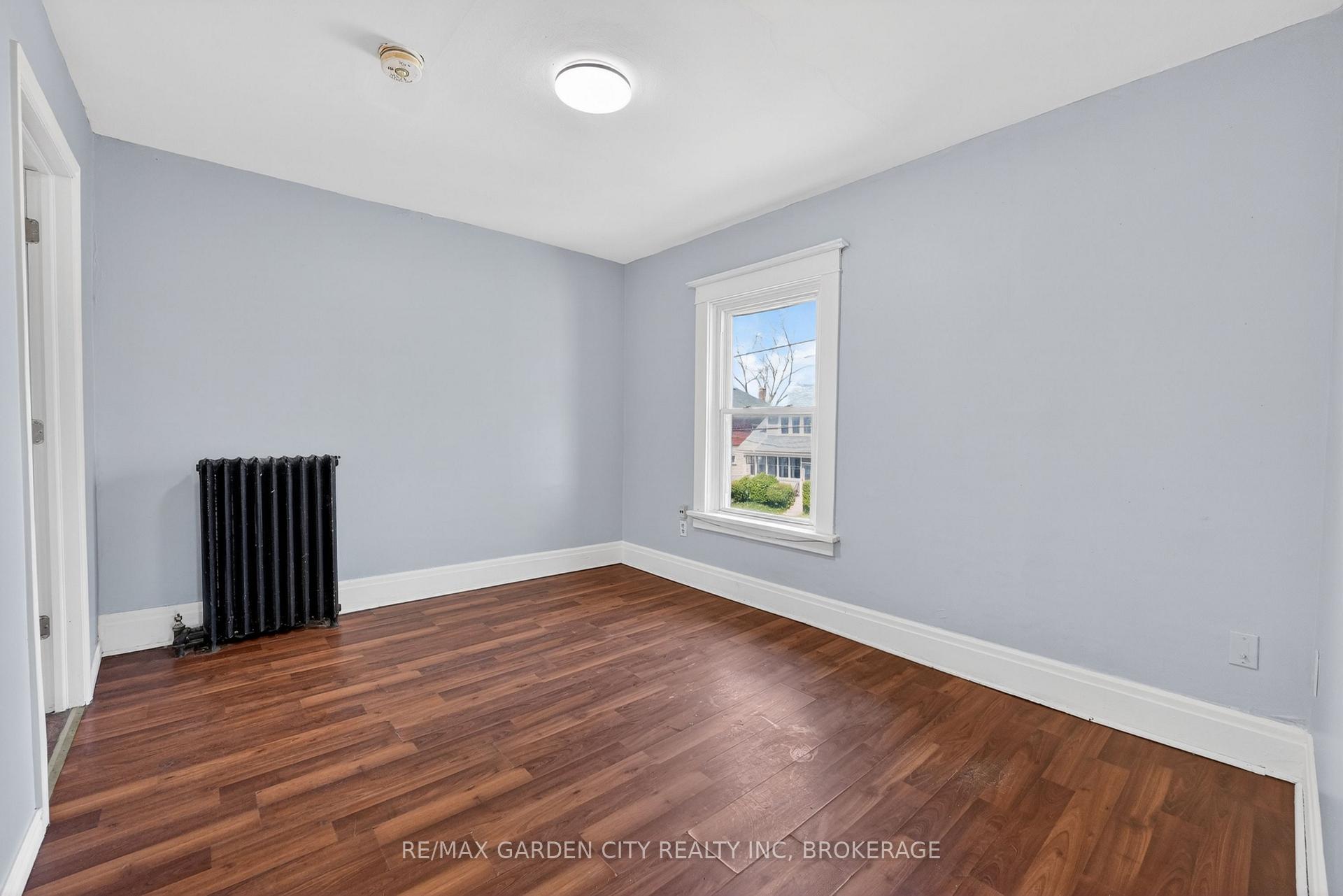 Photo 22 of 43 York Street, St. Catharines, Downtown — HOMEH