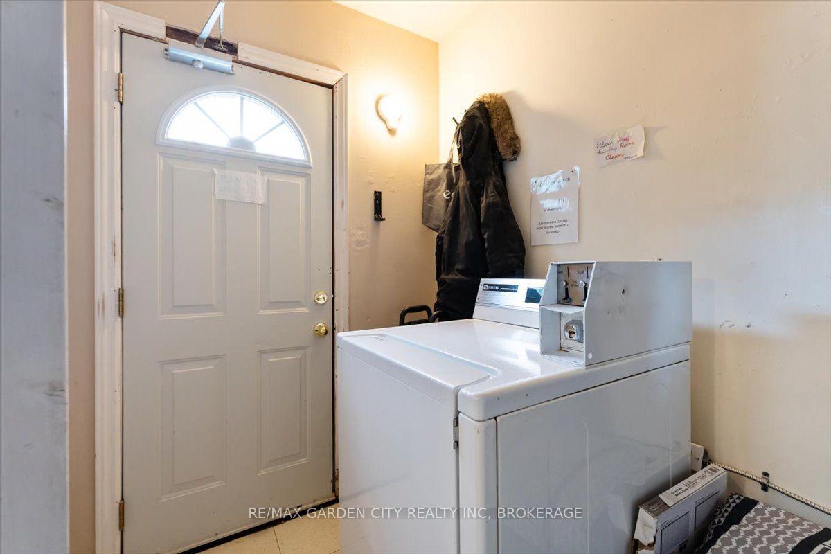 Photo 33 of 43 York Street, St. Catharines, Downtown — HOMEH