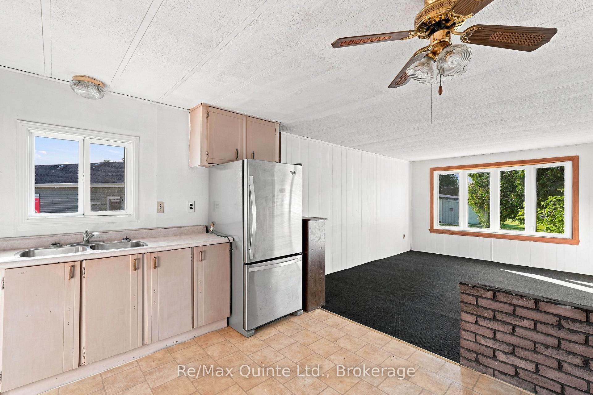 Photo 6 of Unit 15, 63 Whites Road, Quinte West, Sidney Ward — HOMEH