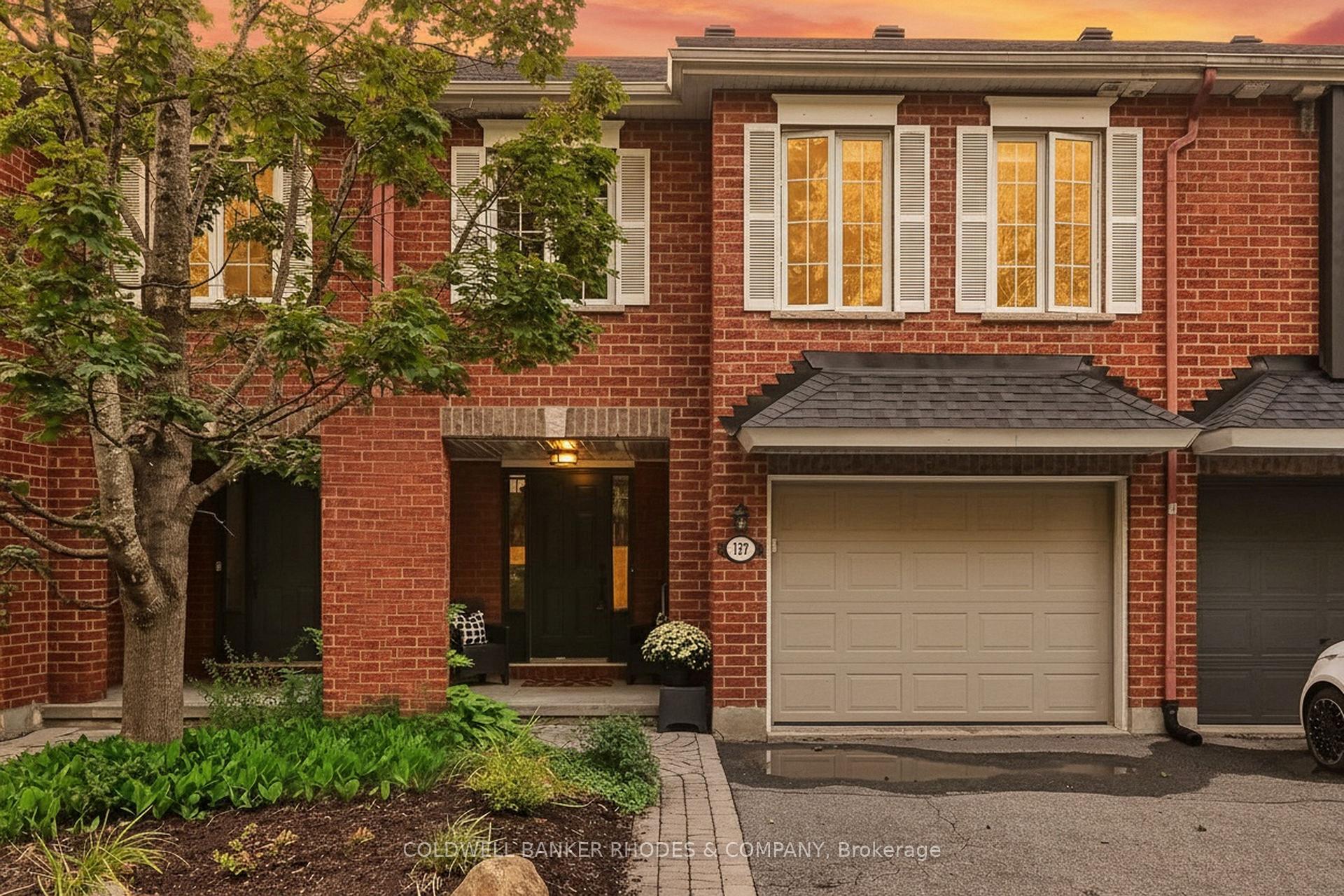 Photo of 157 Gladeview Private