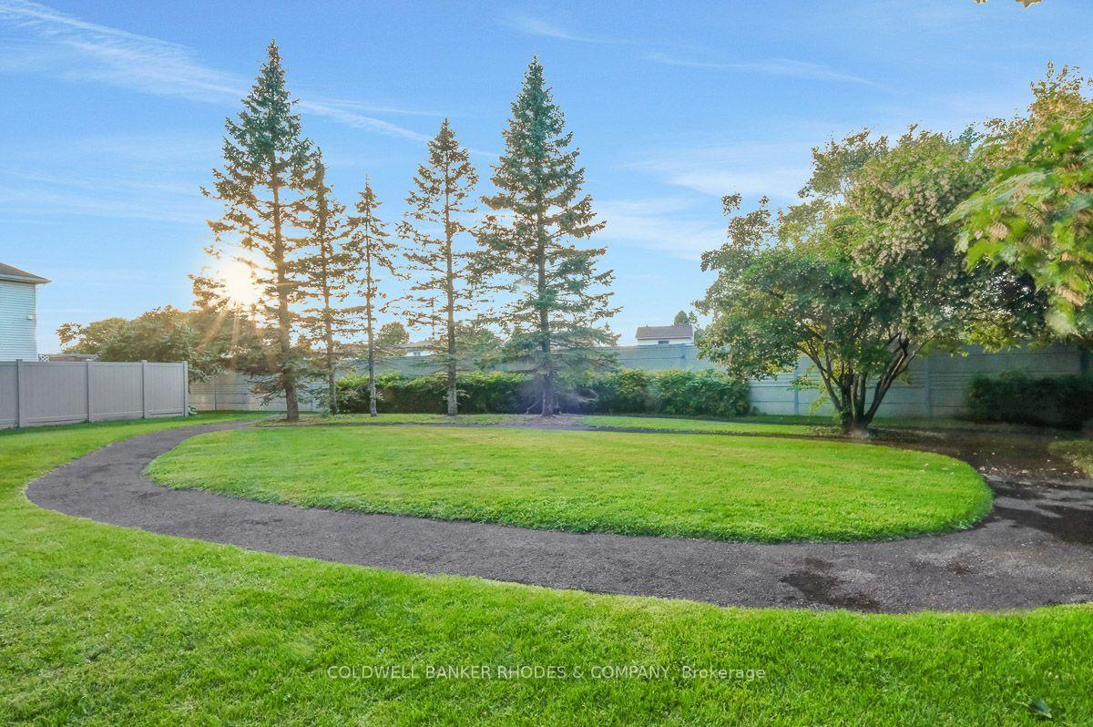 Photo 24 of 157 Gladeview Private, Ottawa, Upper Hunt Club — HOMEH