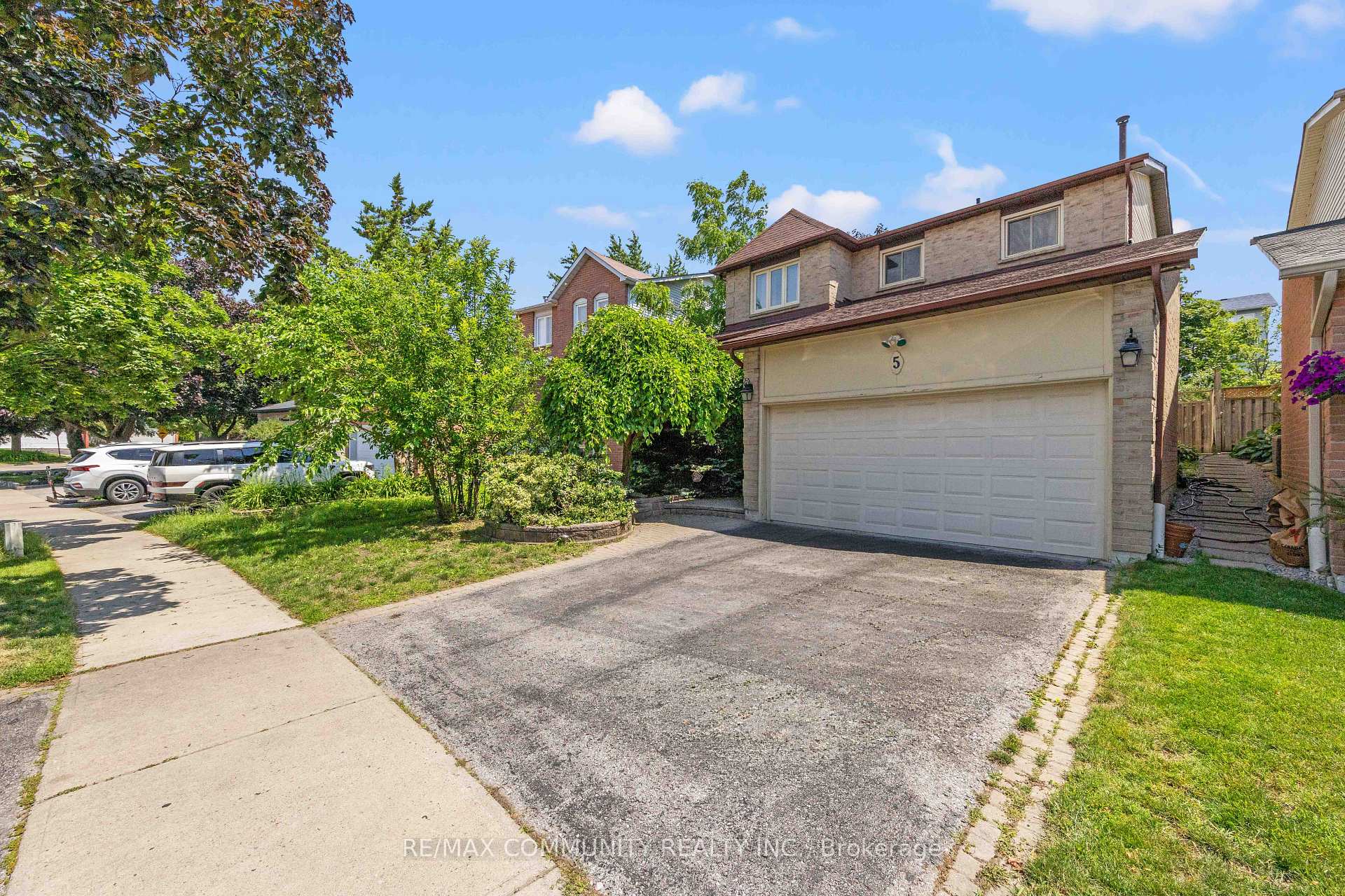 Photo 1 of 5 Plowman Drive, Ajax, Central — HOMEH