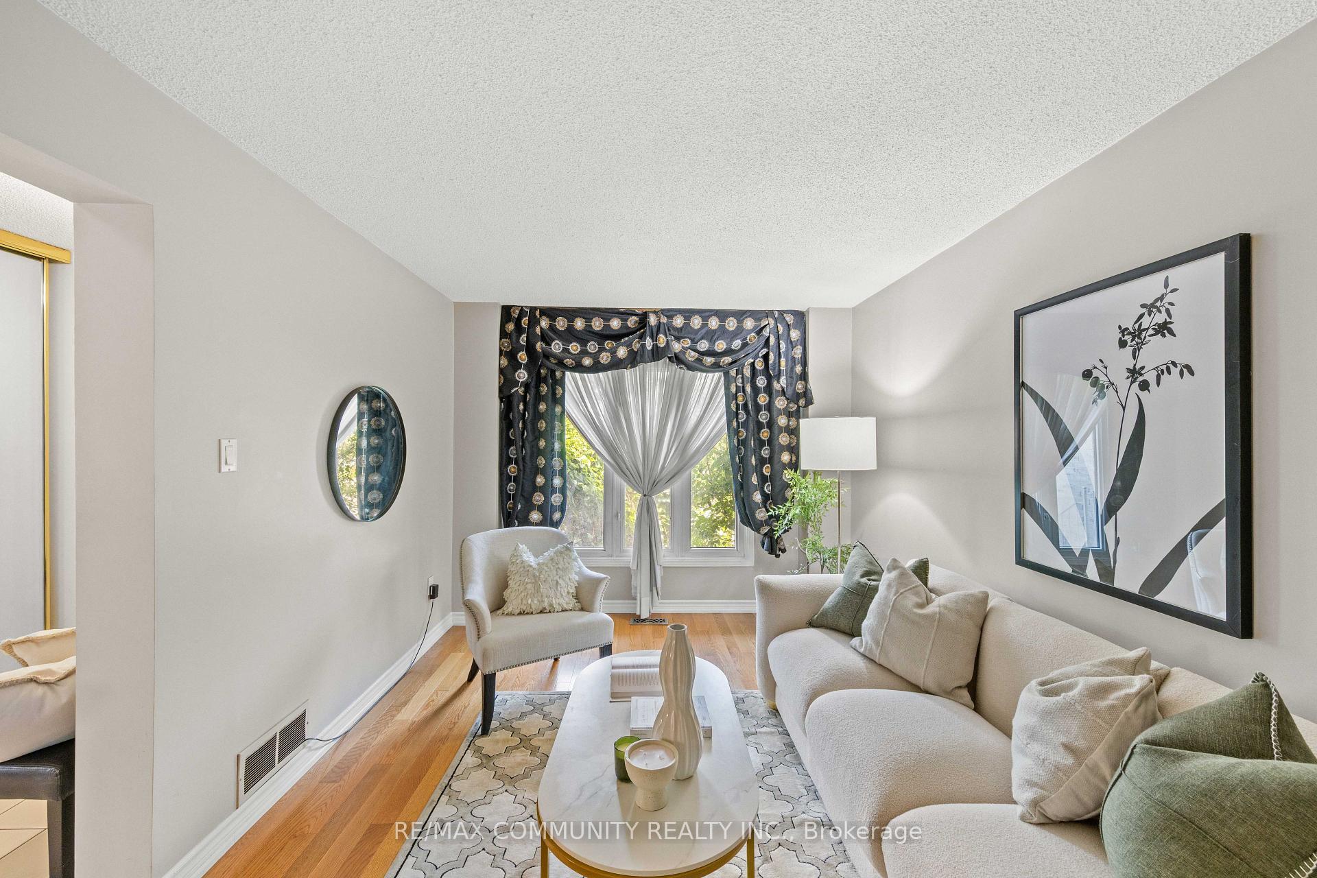 Photo 7 of 5 Plowman Drive, Ajax, Central — HOMEH