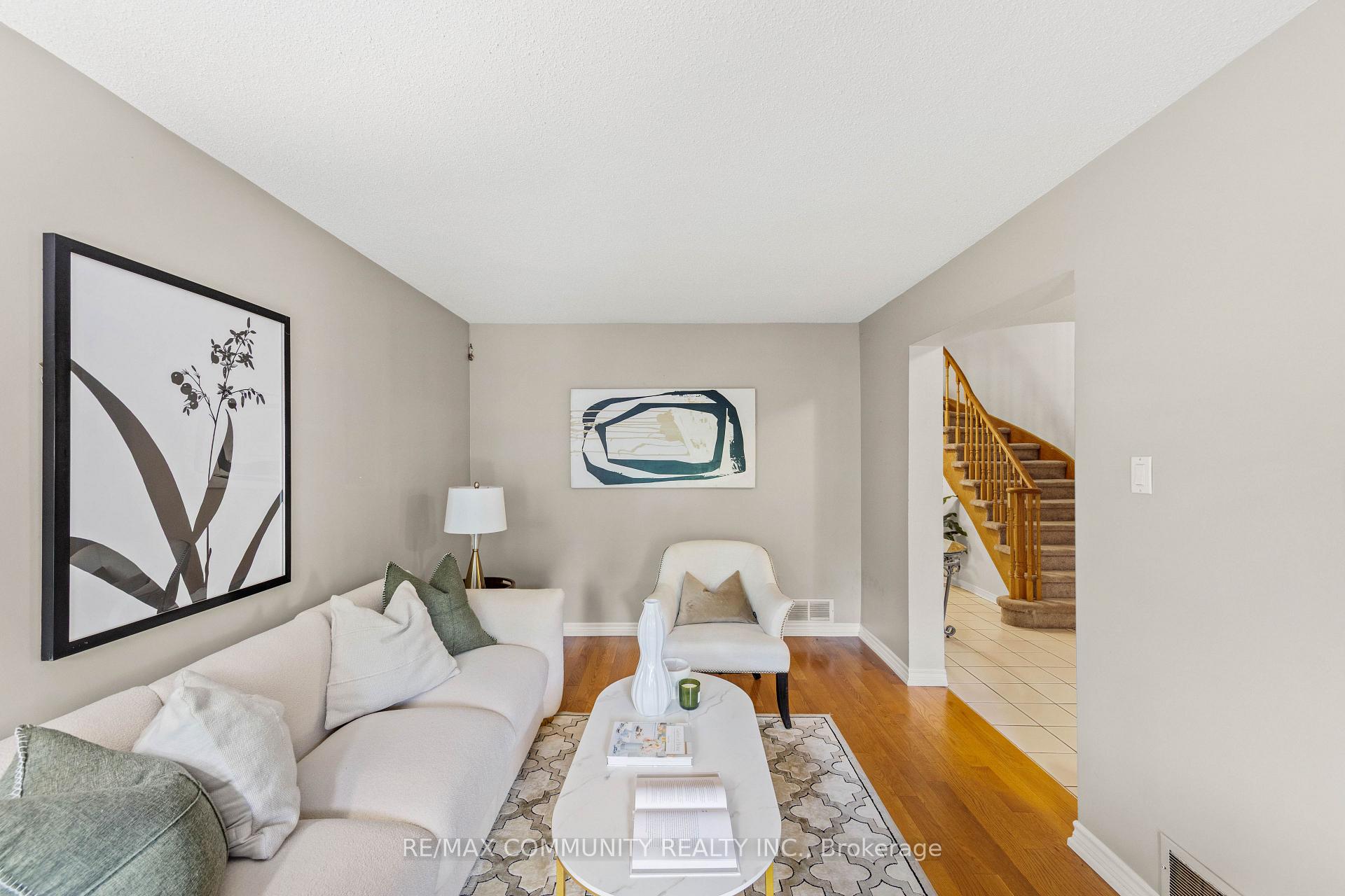 Photo 8 of 5 Plowman Drive, Ajax, Central — HOMEH