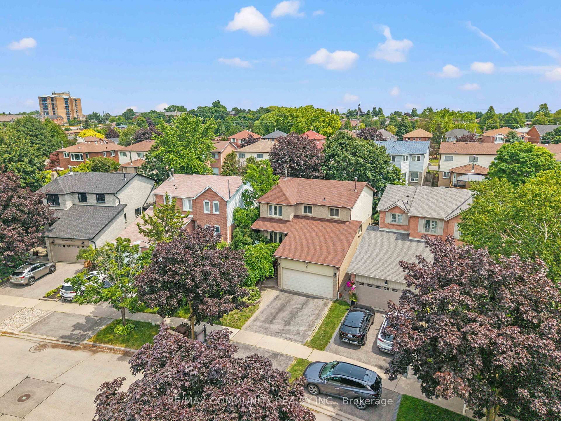 Photo 39 of 5 Plowman Drive, Ajax, Central — HOMEH