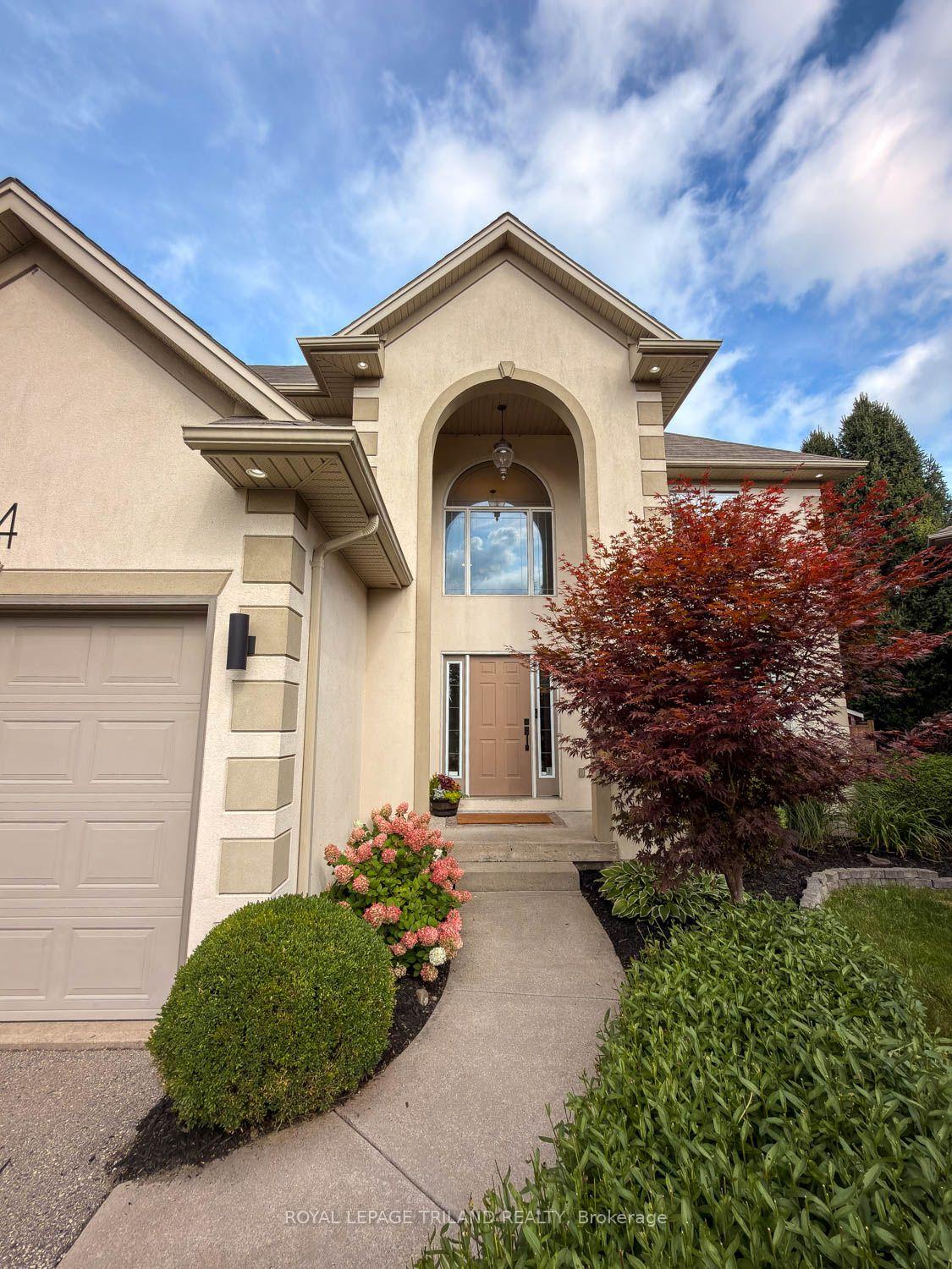 Photo 2 of 14 Willard Crescent, Middlesex Centre, Kilworth — HOMEH