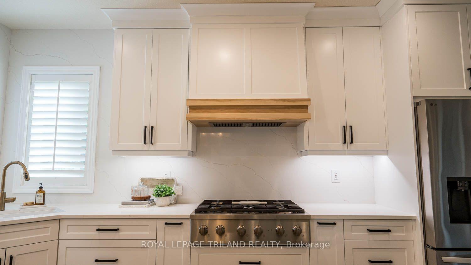 Photo 15 of 14 Willard Crescent, Middlesex Centre, Kilworth — HOMEH