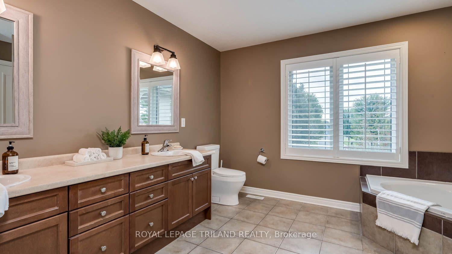 Photo 19 of 14 Willard Crescent, Middlesex Centre, Kilworth — HOMEH