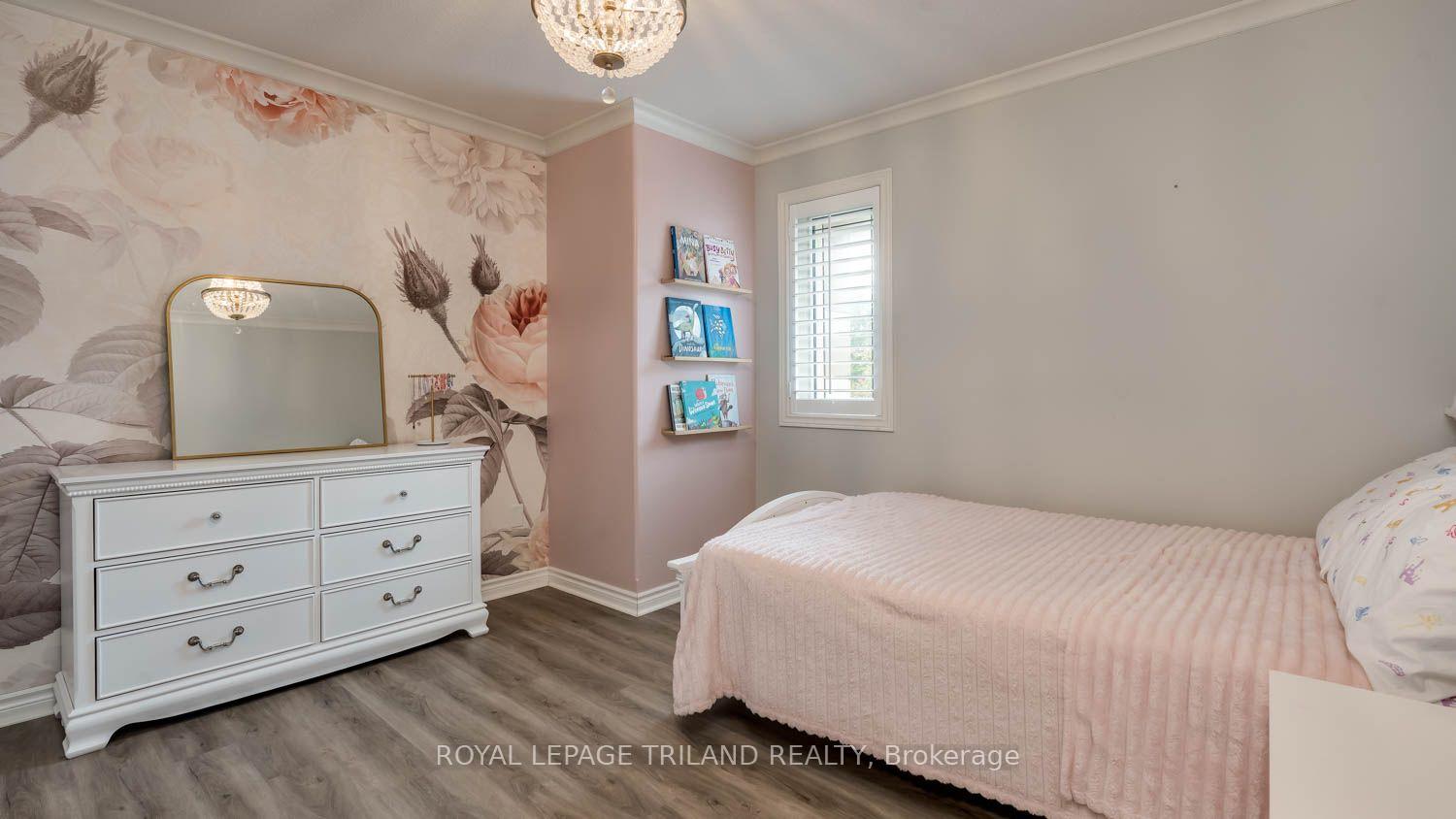 Photo 20 of 14 Willard Crescent, Middlesex Centre, Kilworth — HOMEH