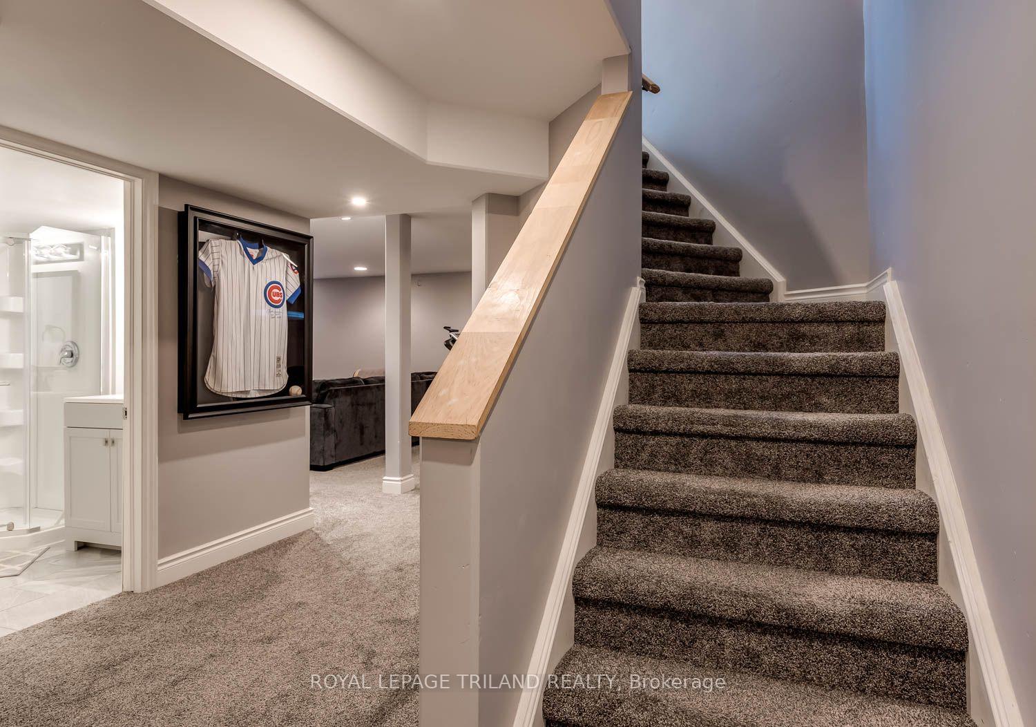 Photo 32 of 14 Willard Crescent, Middlesex Centre, Kilworth — HOMEH