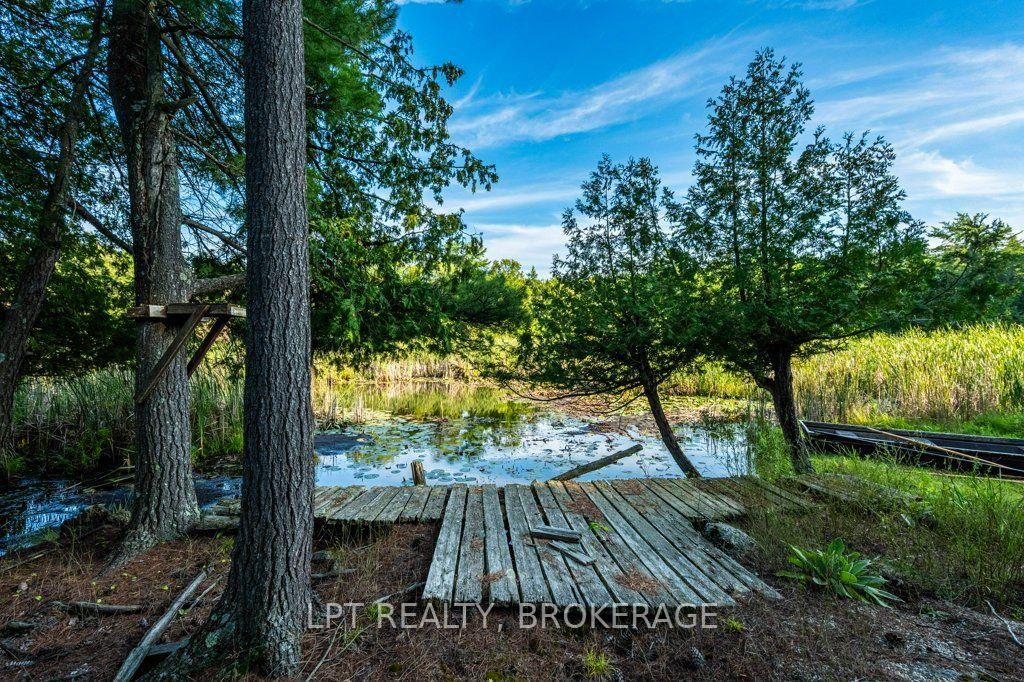 Photo 4 of 131 Leisure Point Road, Rideau Lakes, Rideau Lakes (South Crosby) Twp — HOMEH