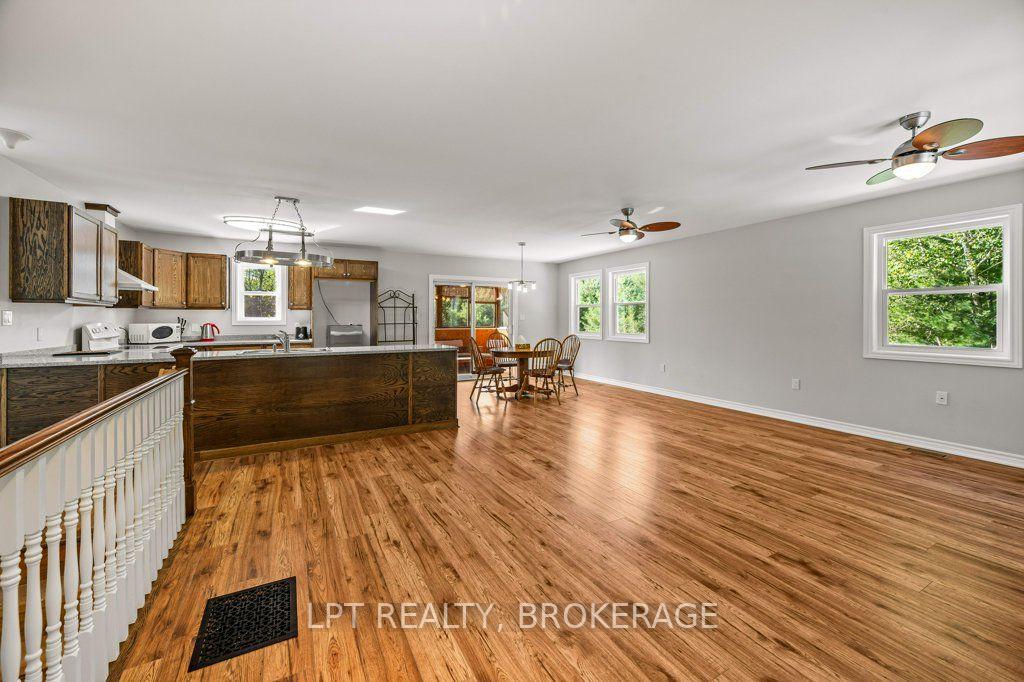 Photo 6 of 131 Leisure Point Road, Rideau Lakes, Rideau Lakes (South Crosby) Twp — HOMEH