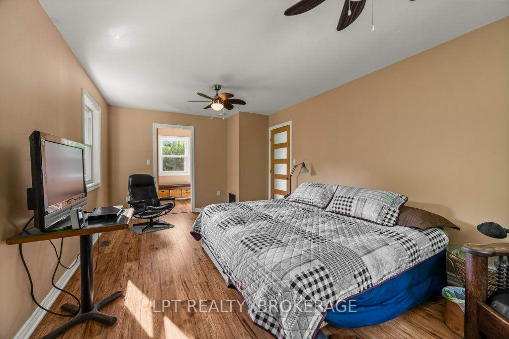 Photo 20 of 131 Leisure Point Road, Rideau Lakes, Rideau Lakes (South Crosby) Twp — HOMEH