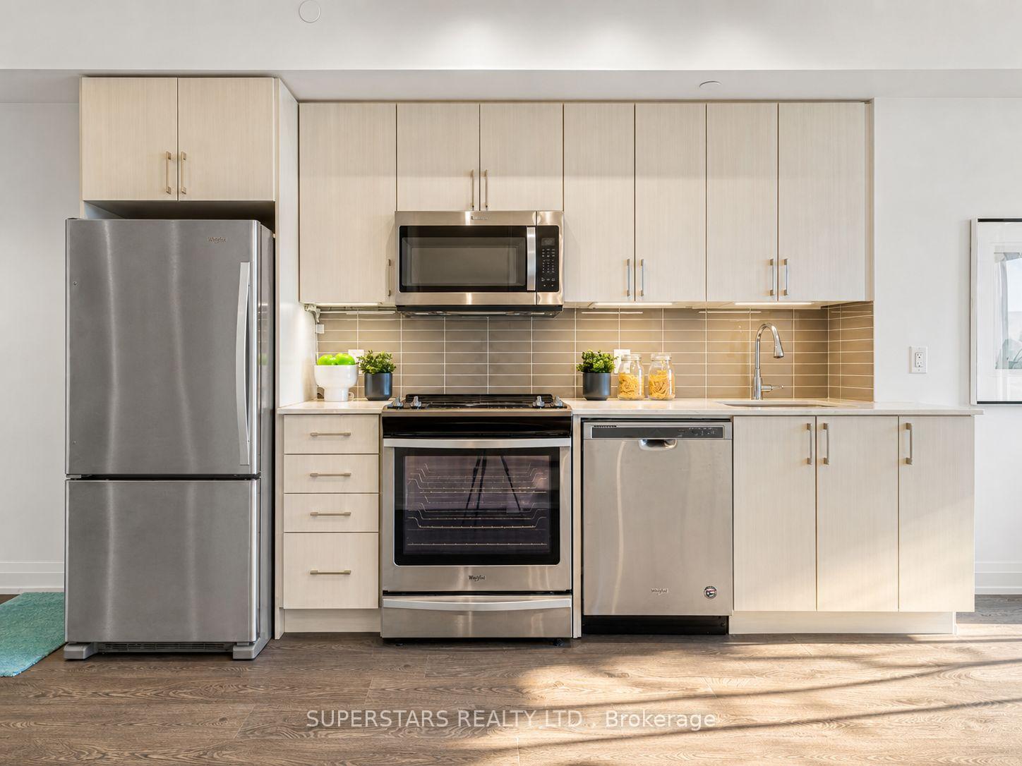 Photo 6 of Unit 927, 591 sheppard Avenue E, North York, Bayview Village — HOMEH