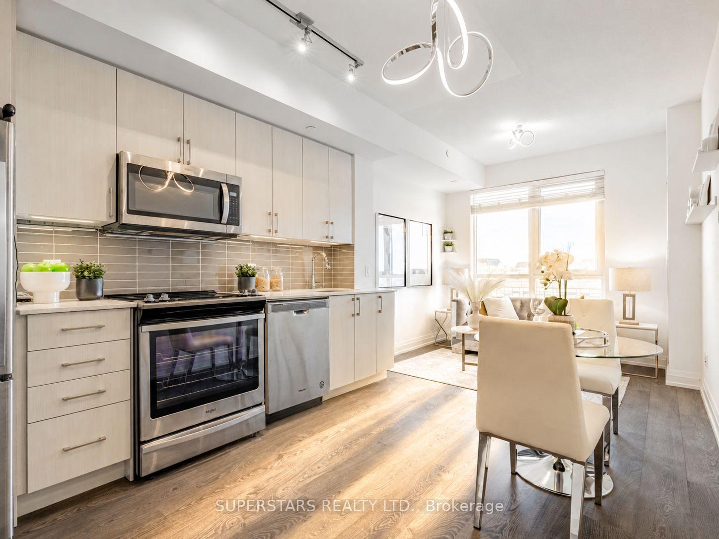 Photo 7 of Unit 927, 591 sheppard Avenue E, North York, Bayview Village — HOMEH