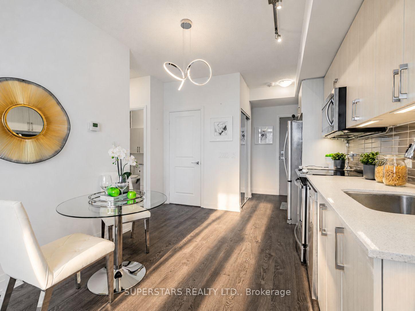 Photo 8 of Unit 927, 591 sheppard Avenue E, North York, Bayview Village — HOMEH