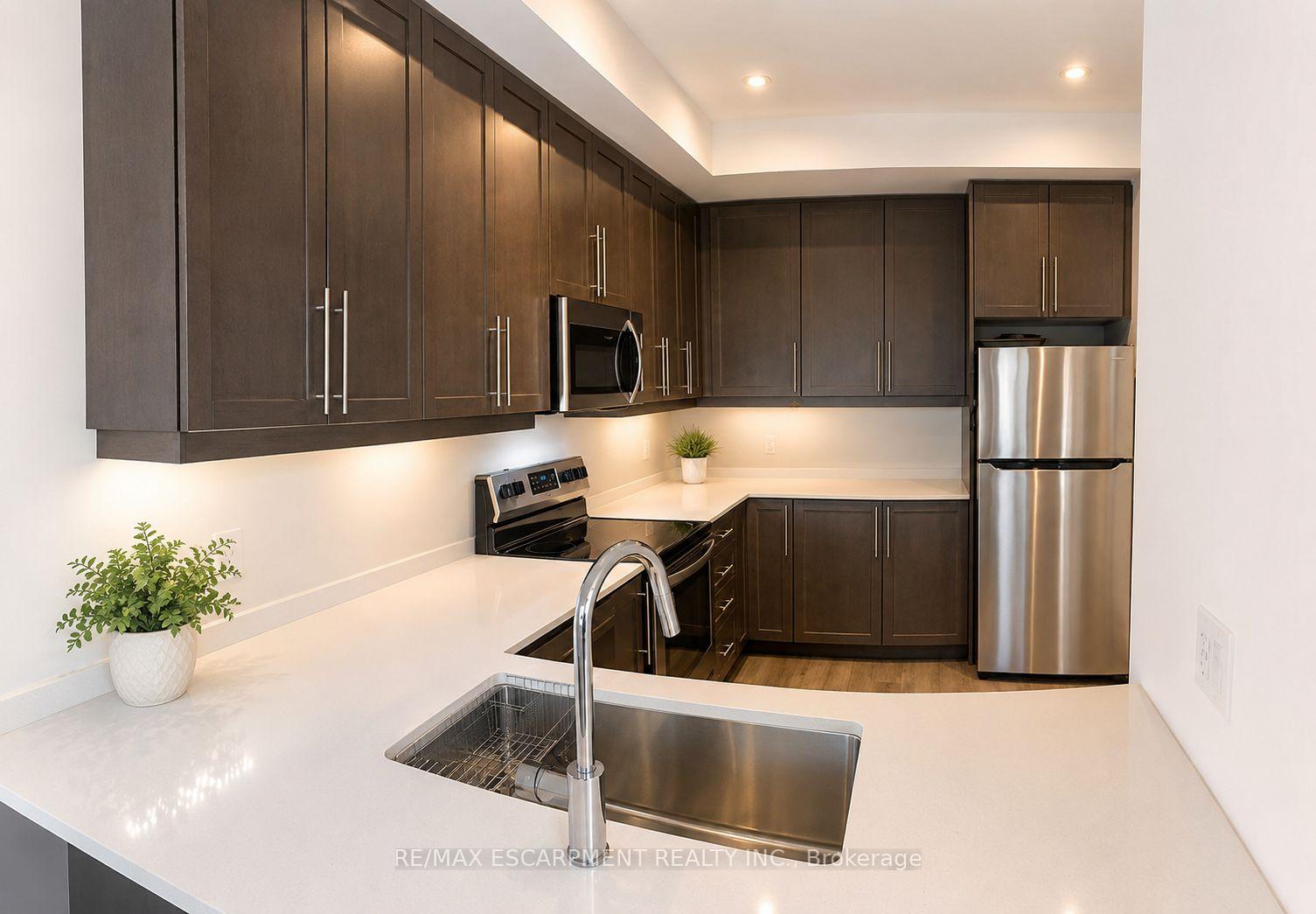 Photo 3 of Unit 21, 5000 Connor Drive, Lincoln, Beamsville — HOMEH