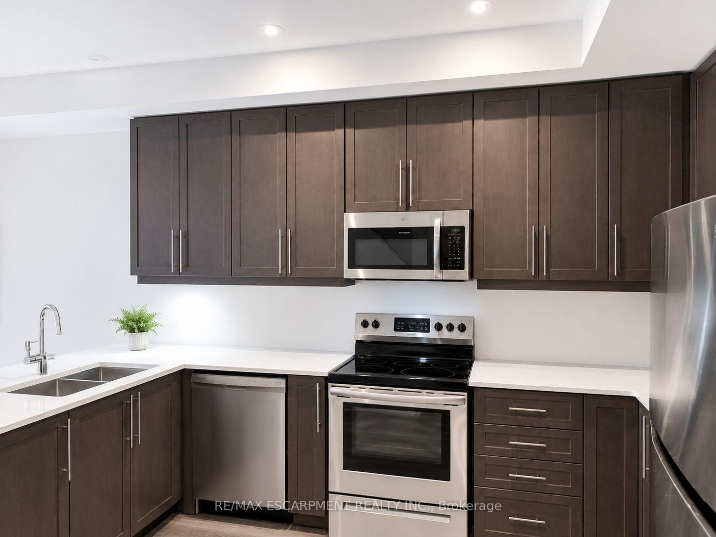 Photo 4 of Unit 21, 5000 Connor Drive, Lincoln, Beamsville — HOMEH