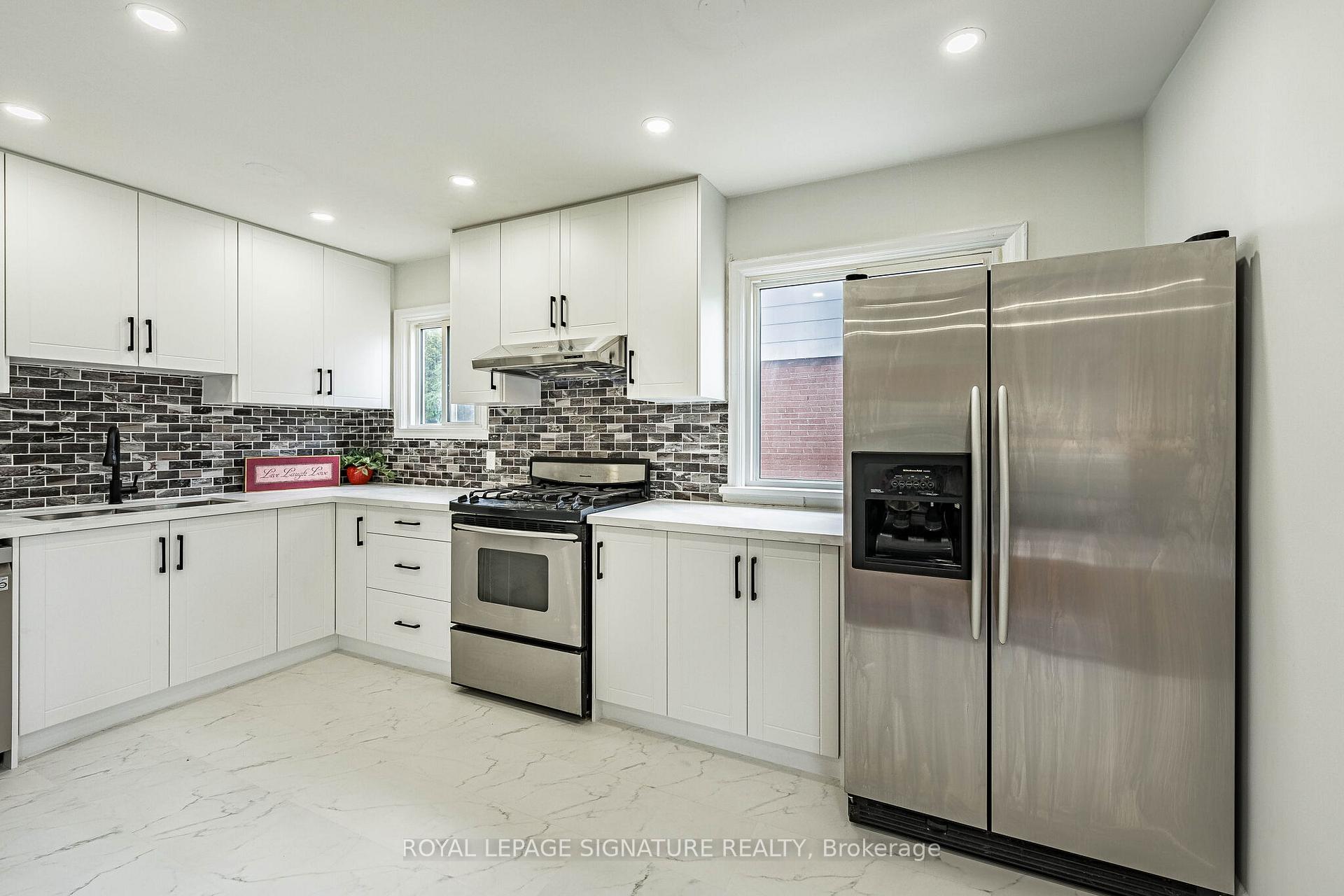 Photo 9 of 7 Putney Road, Etobicoke, Alderwood — HOMEH