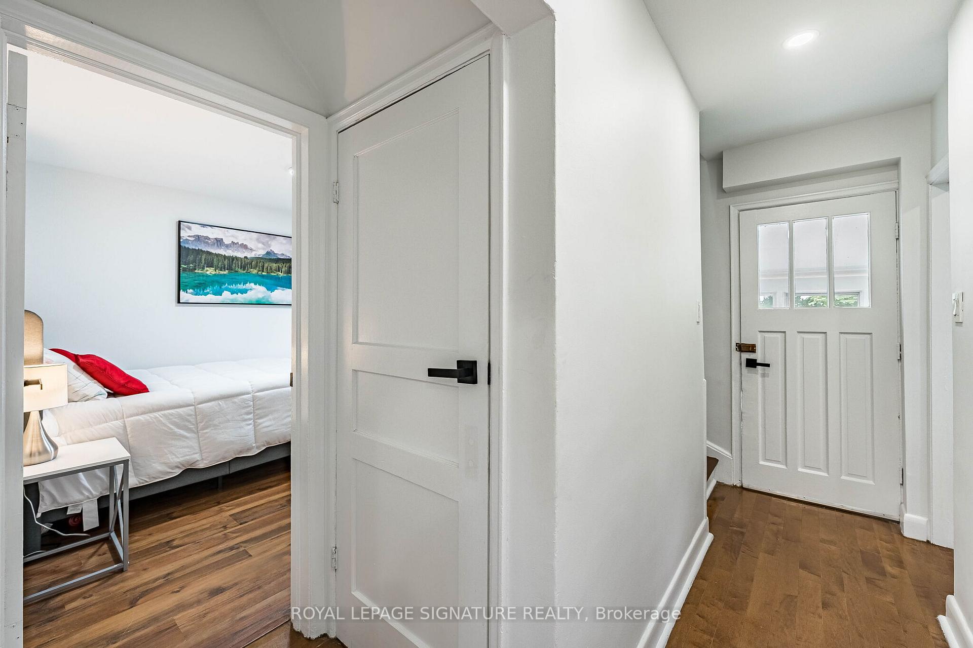 Photo 14 of 7 Putney Road, Etobicoke, Alderwood — HOMEH