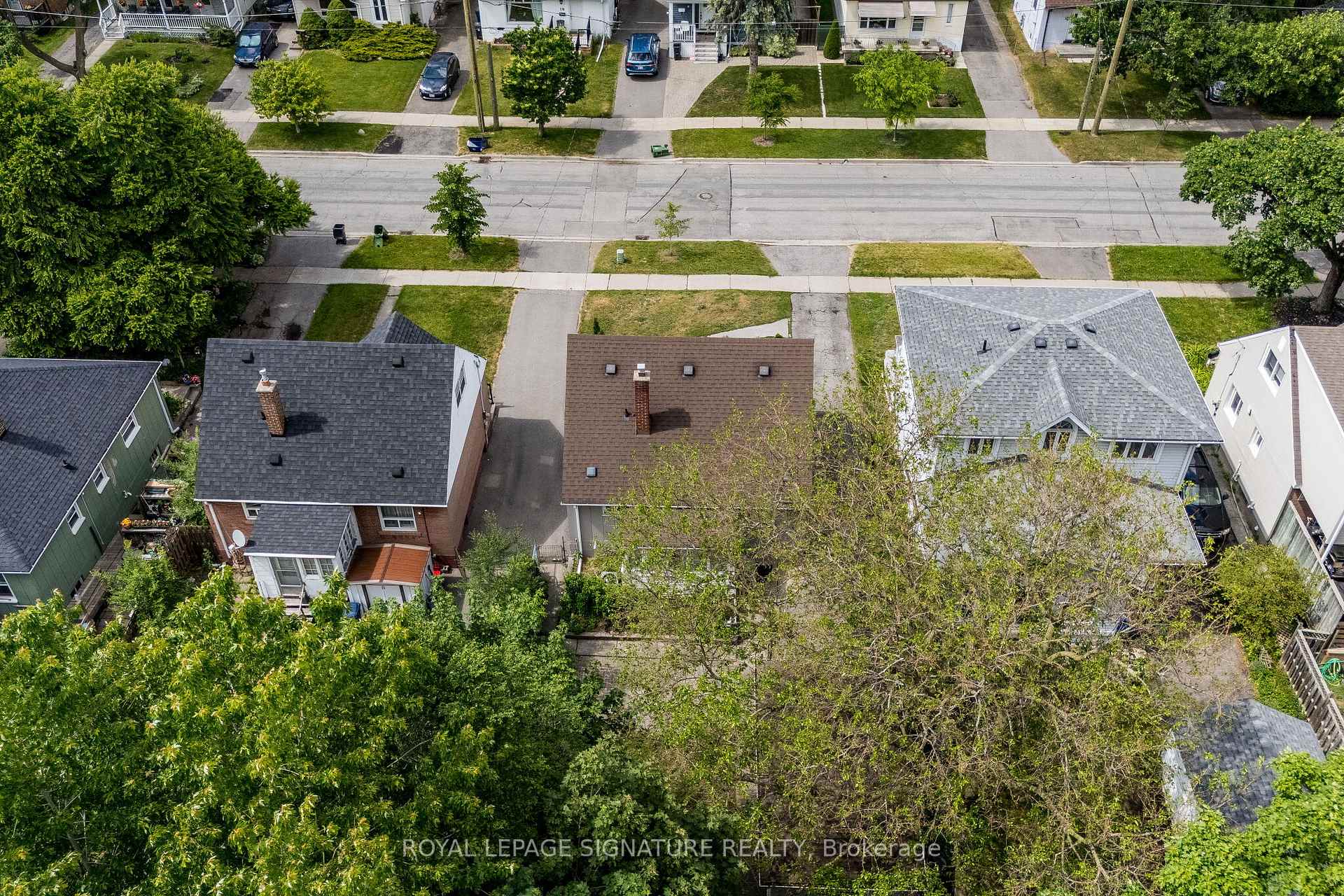 Photo 35 of 7 Putney Road, Etobicoke, Alderwood — HOMEH