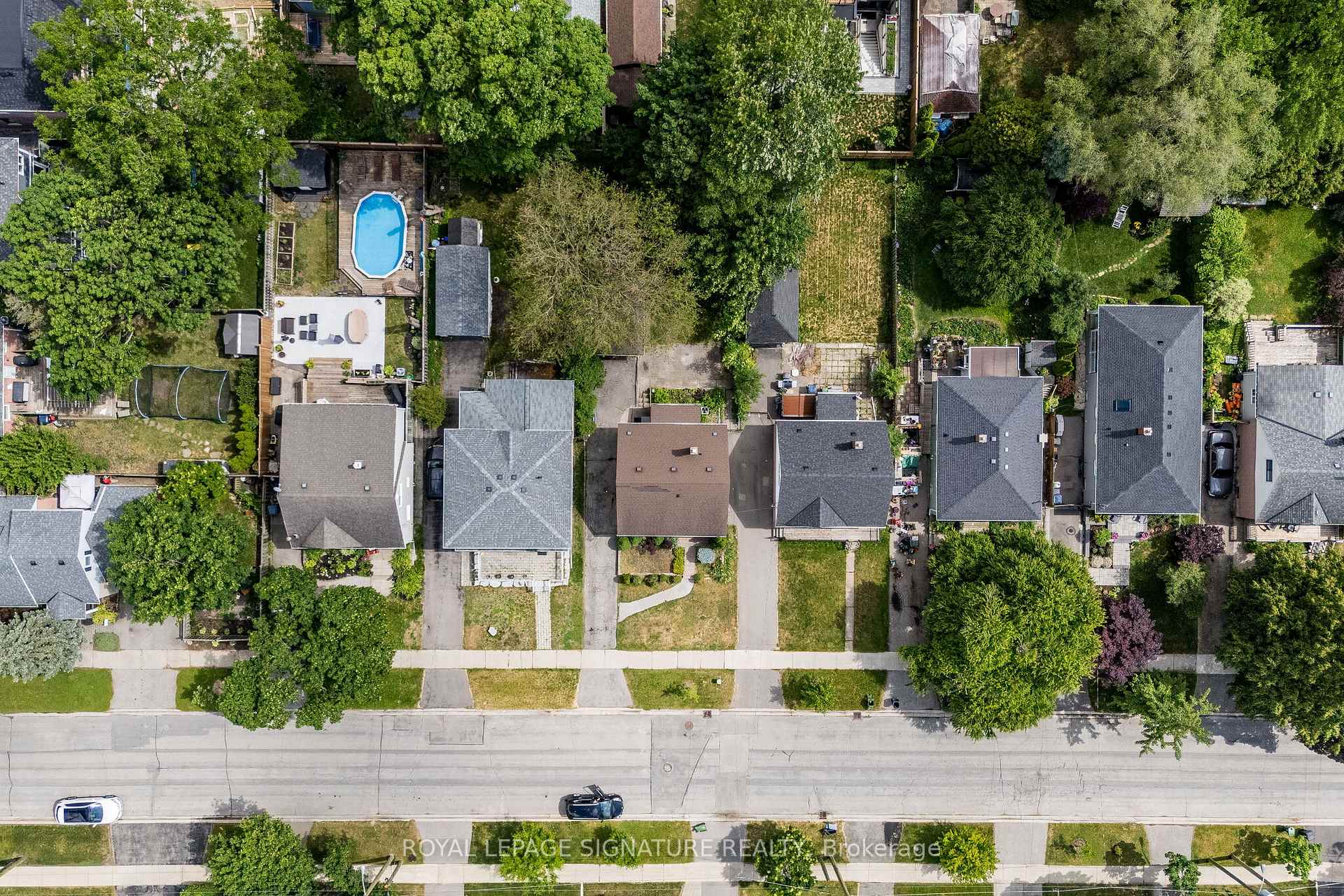 Photo 38 of 7 Putney Road, Etobicoke, Alderwood — HOMEH