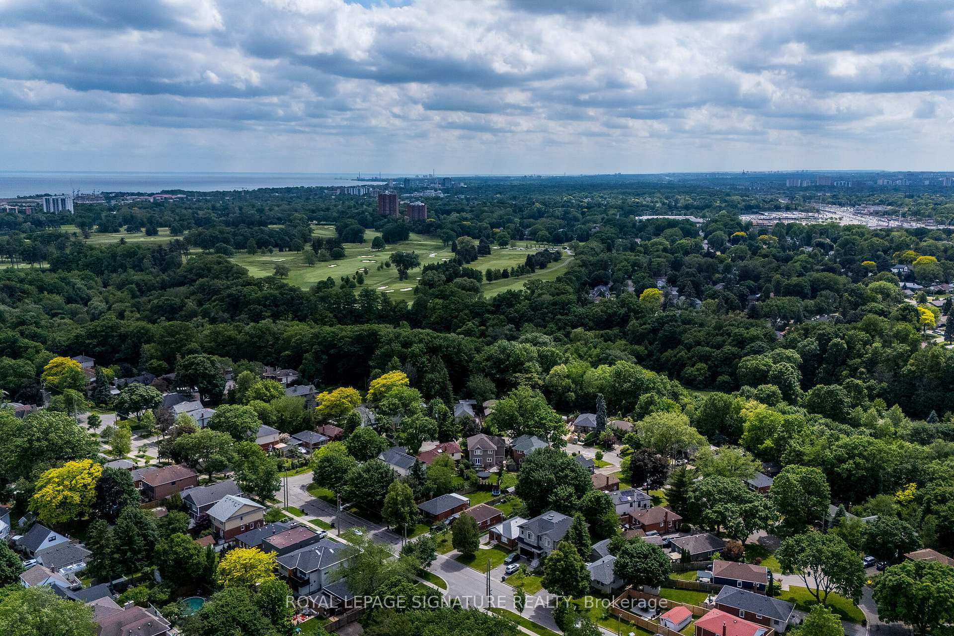 Photo 39 of 7 Putney Road, Etobicoke, Alderwood — HOMEH