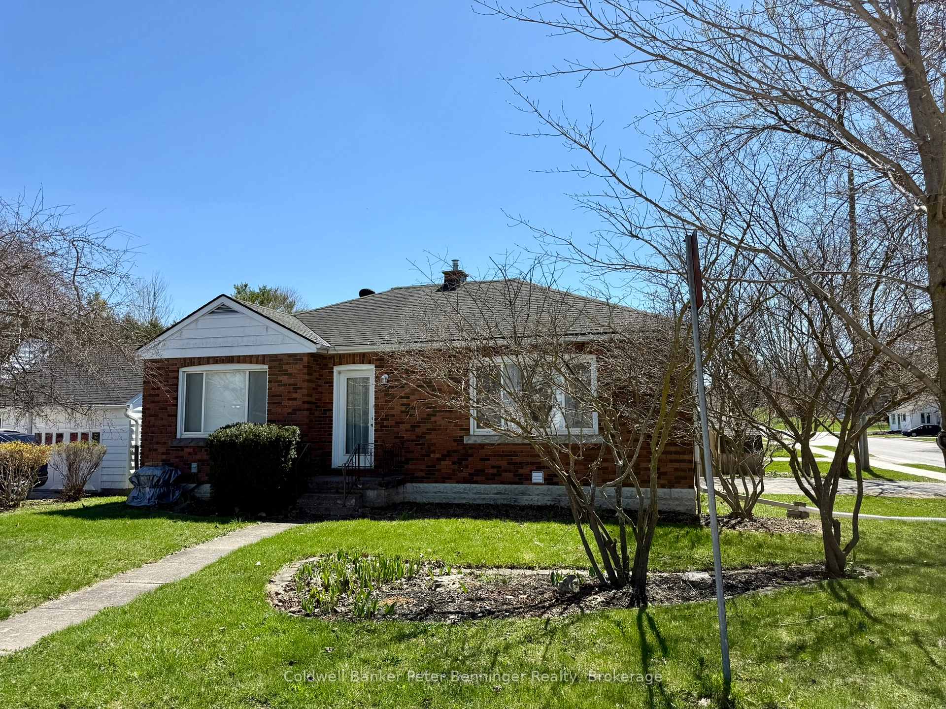 Photo 1 of 501 Napier Street, Brockton — HOMEH