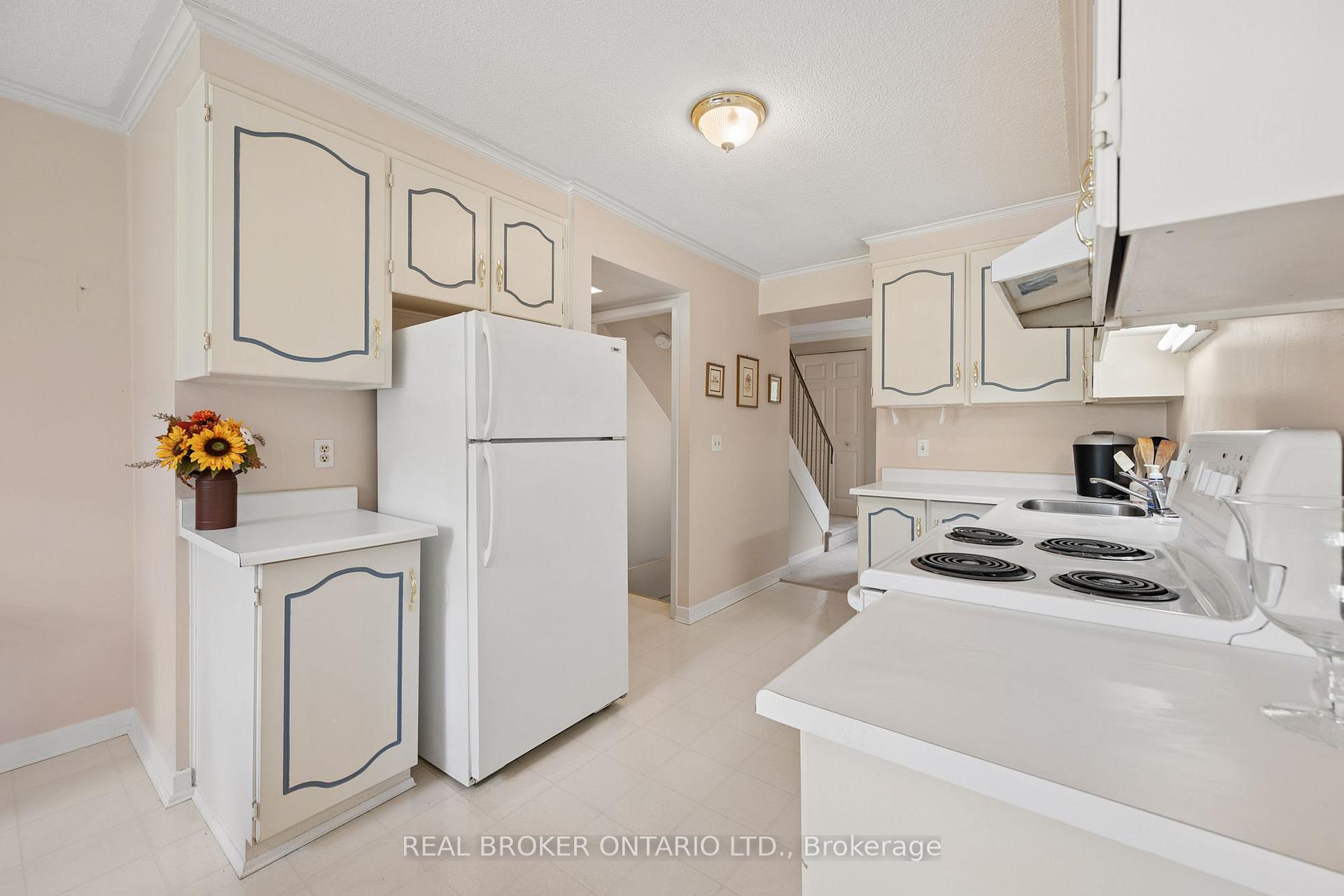 Photo 14 of Unit 88, 30 Green Valley Drive, Kitchener, Pioneer Park — HOMEH
