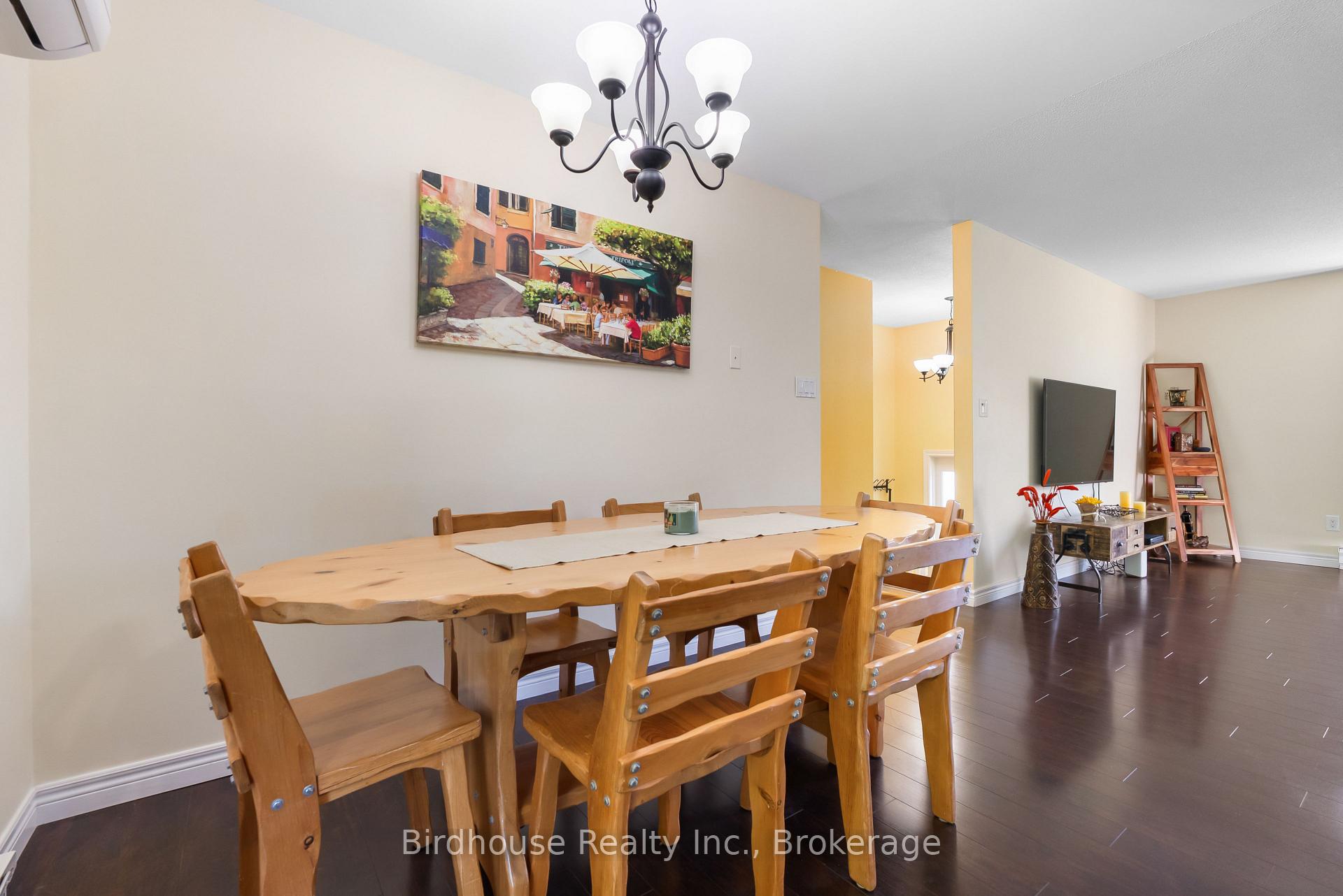 Photo 13 of 46 Riverside Drive, Kawartha Lakes, Bobcaygeon — HOMEH