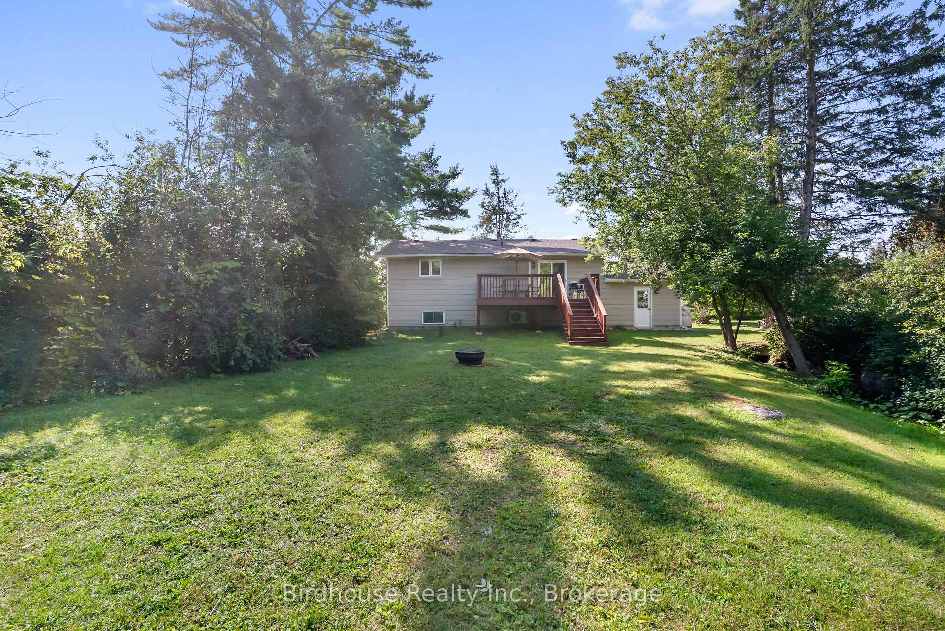 Photo 30 of 46 Riverside Drive, Kawartha Lakes, Bobcaygeon — HOMEH