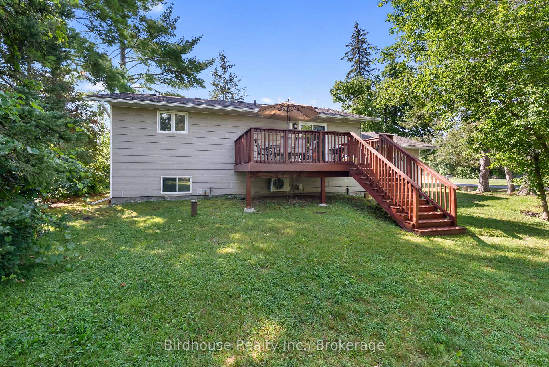 Photo 32 of 46 Riverside Drive, Kawartha Lakes, Bobcaygeon — HOMEH