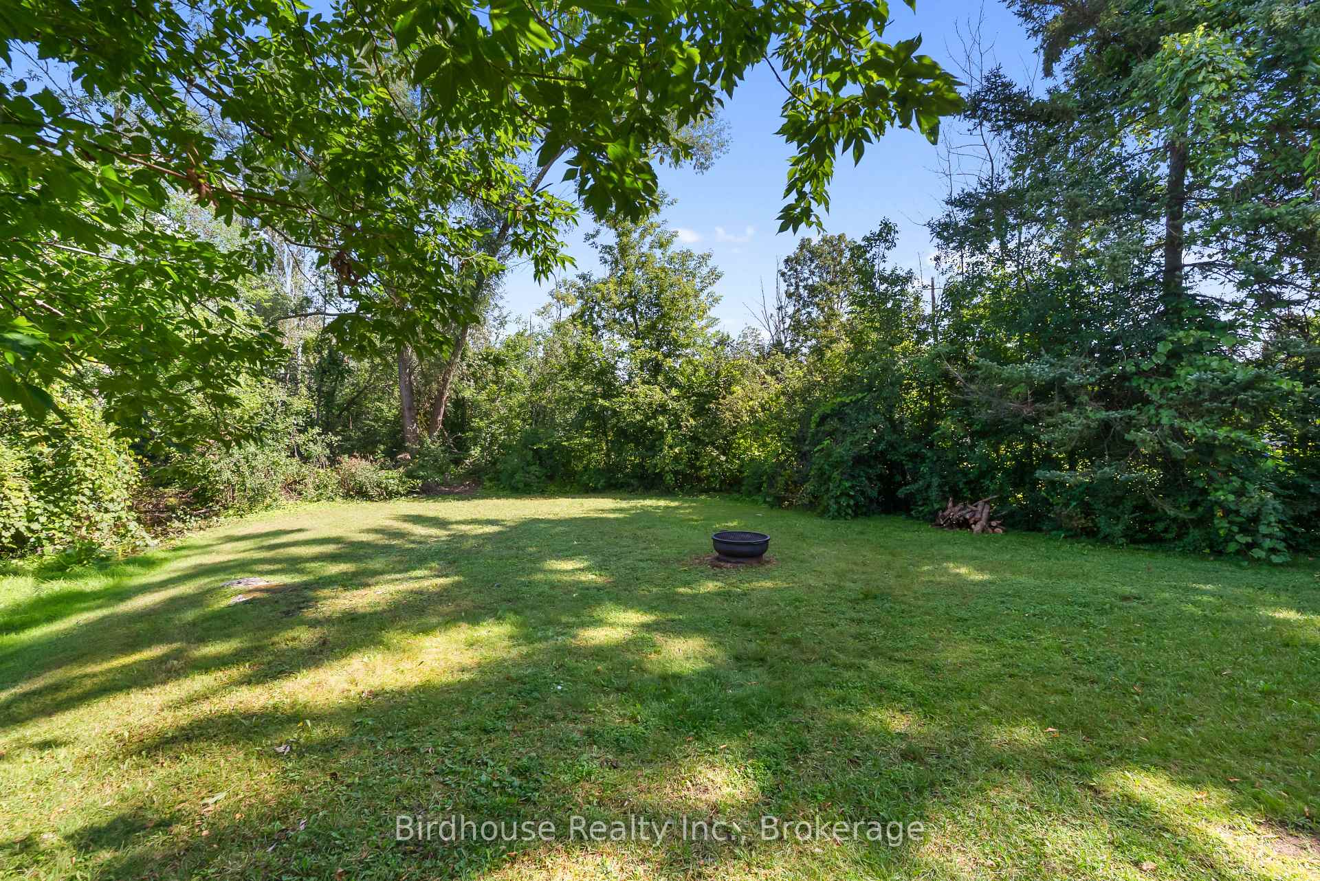 Photo 33 of 46 Riverside Drive, Kawartha Lakes, Bobcaygeon — HOMEH