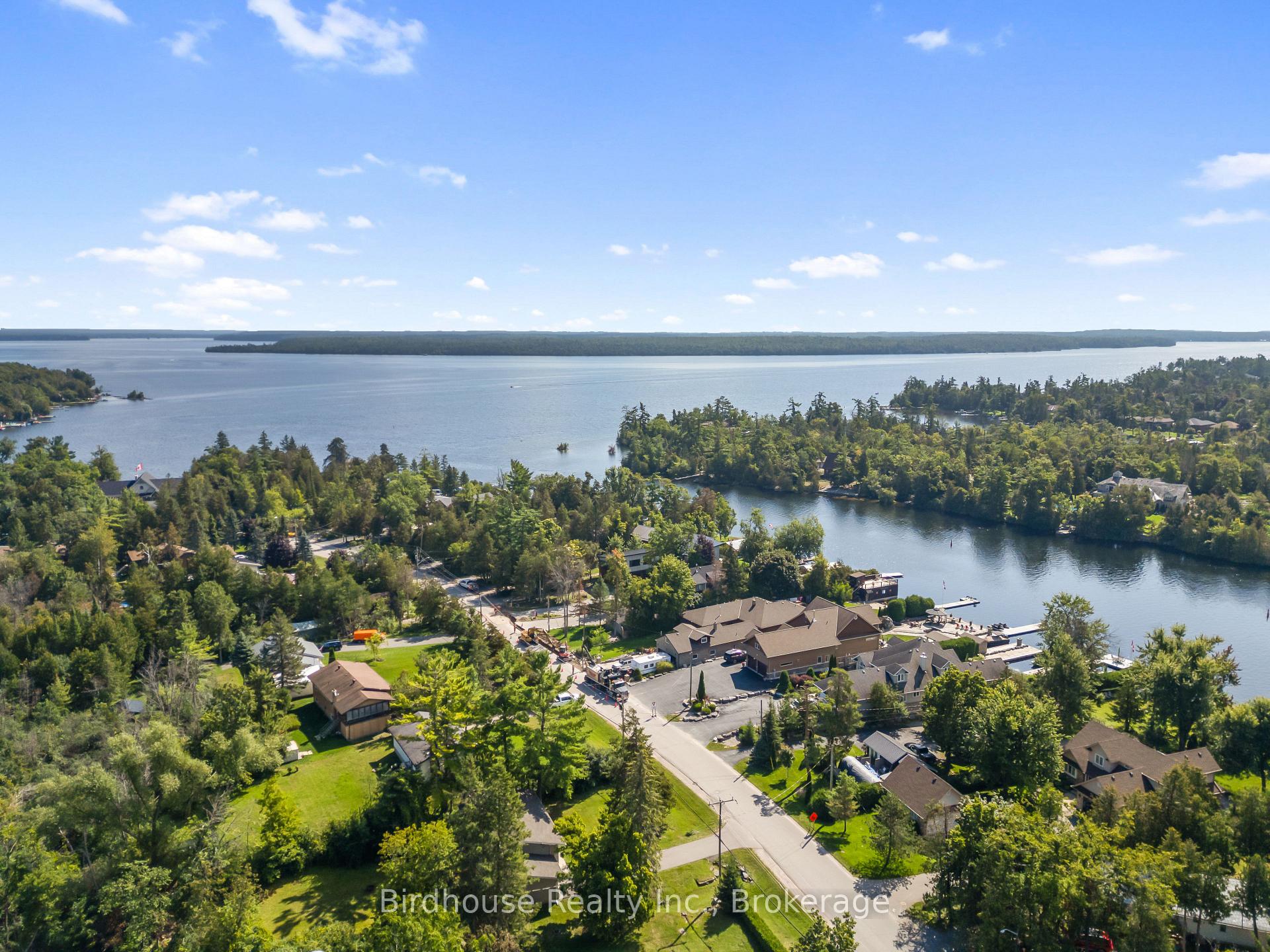 Photo 38 of 46 Riverside Drive, Kawartha Lakes, Bobcaygeon — HOMEH