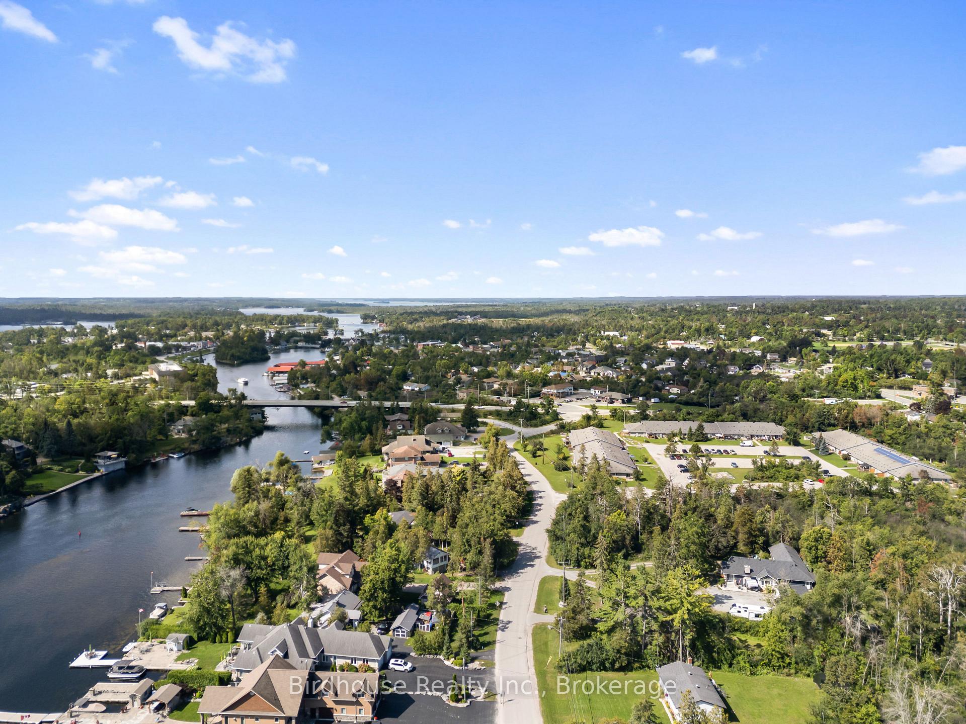 Photo 39 of 46 Riverside Drive, Kawartha Lakes, Bobcaygeon — HOMEH