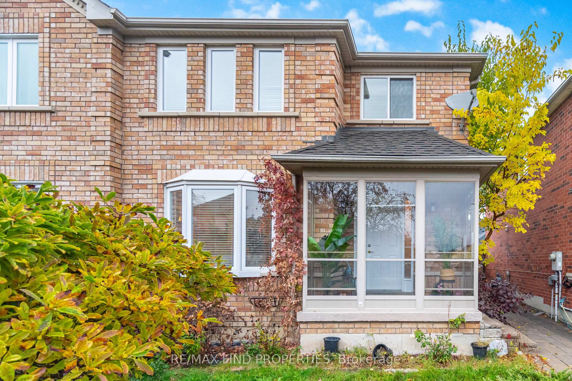 Front of 5903 Shelford Terrace