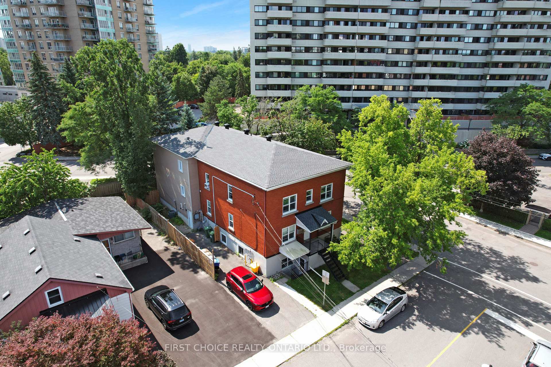 Photo 2 of 64 Genest Street, Ottawa, Vanier — HOMEH