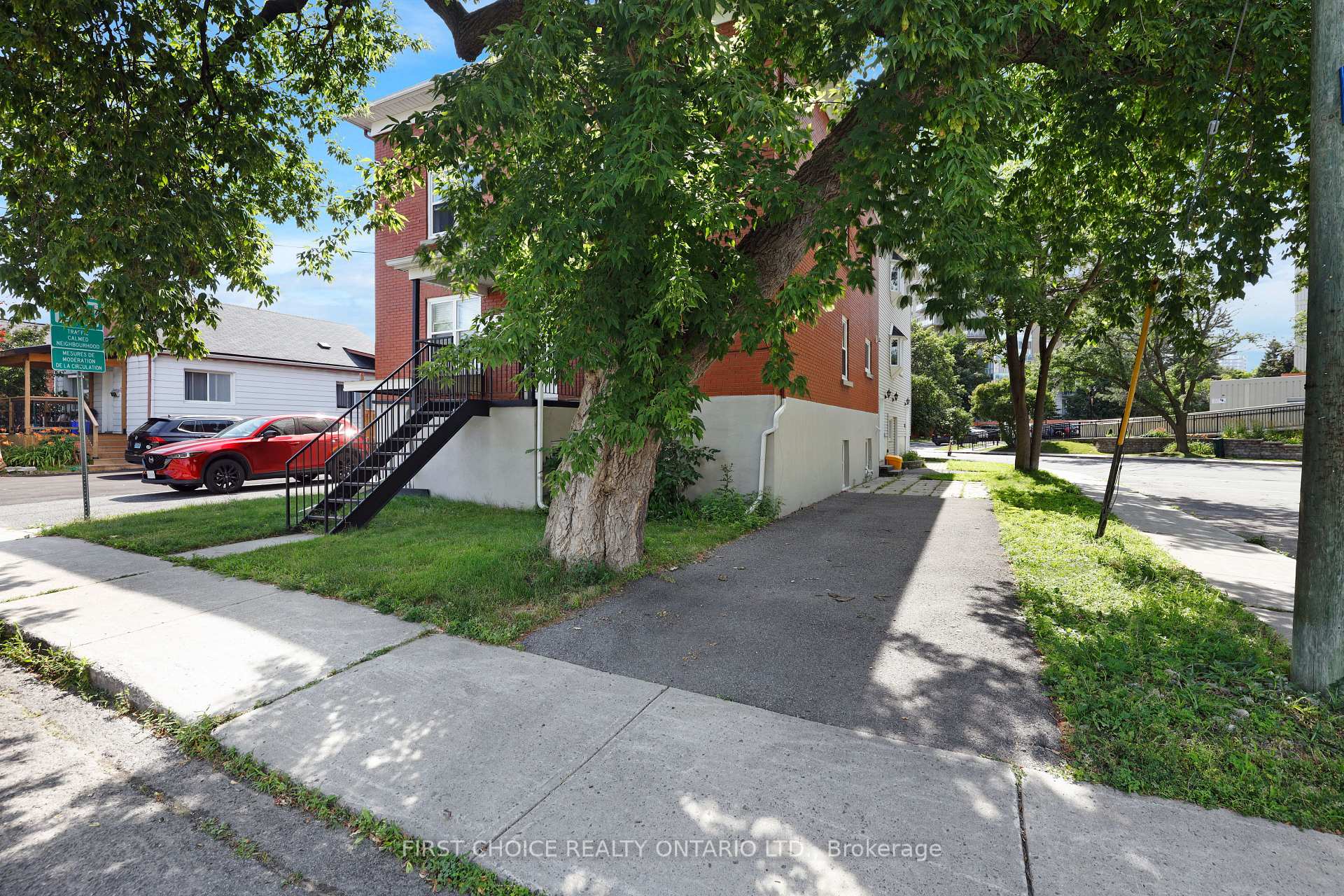 Photo 5 of 64 Genest Street, Ottawa, Vanier — HOMEH