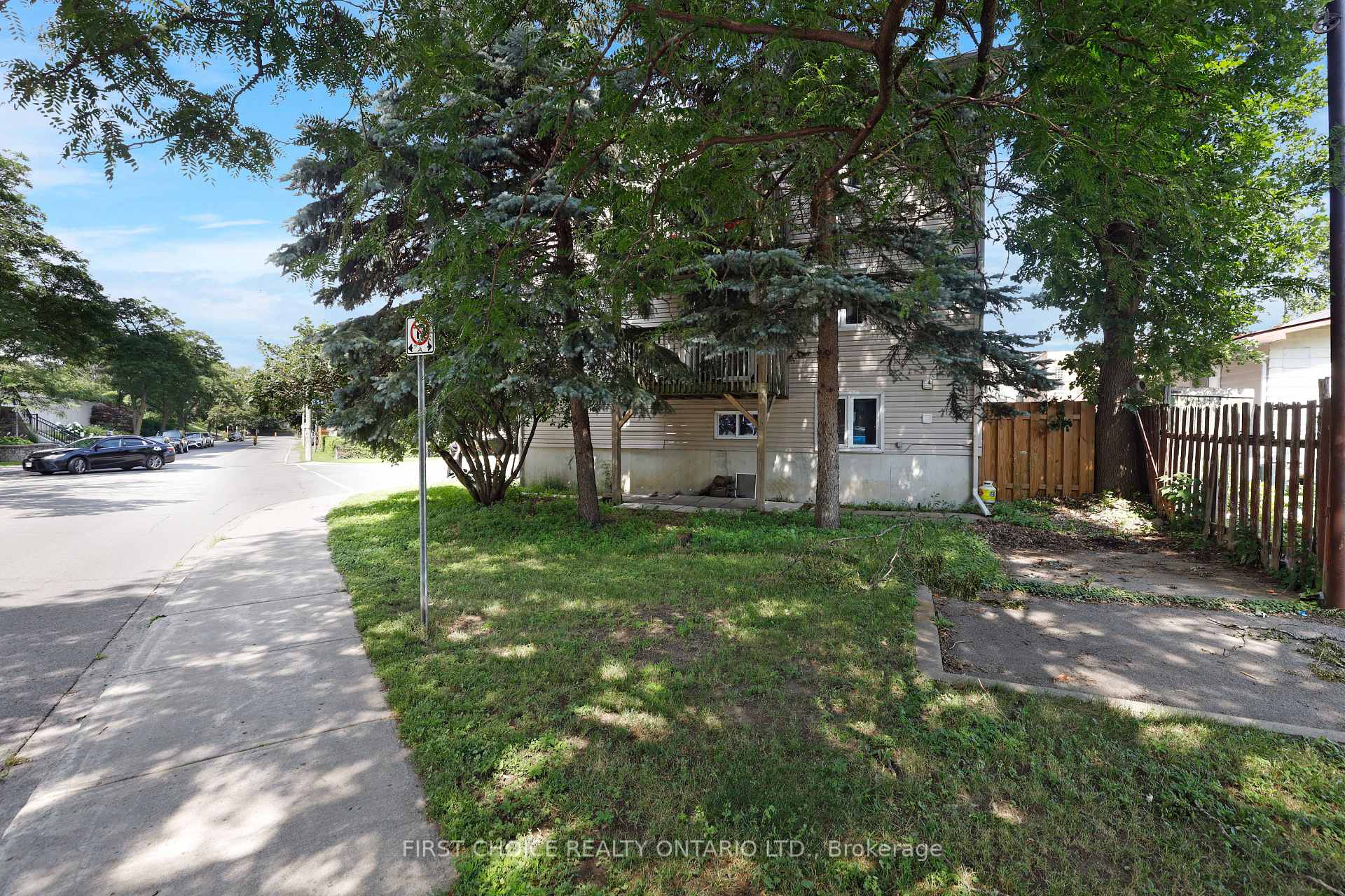 Photo 6 of 64 Genest Street, Ottawa, Vanier — HOMEH