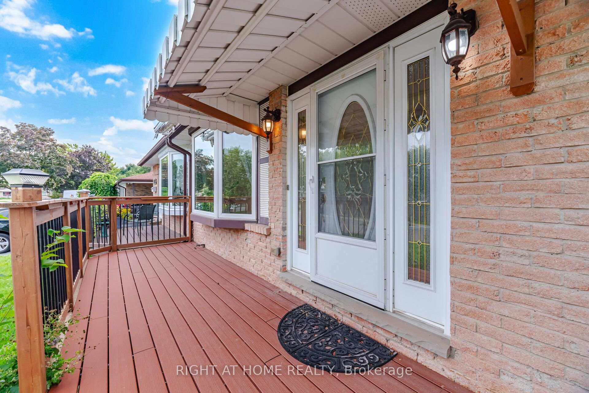 Photo 7 of 2035 Carleton Court, Burlington, Brant Hills — HOMEH